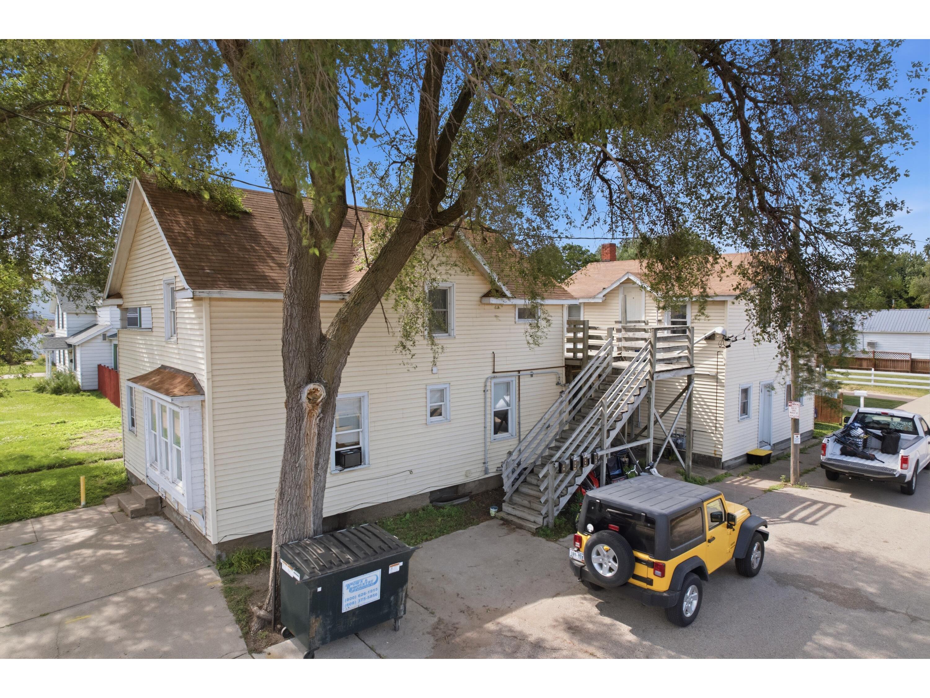 321 E Washington Prairie Du Chien WI 53821 1970457 image2