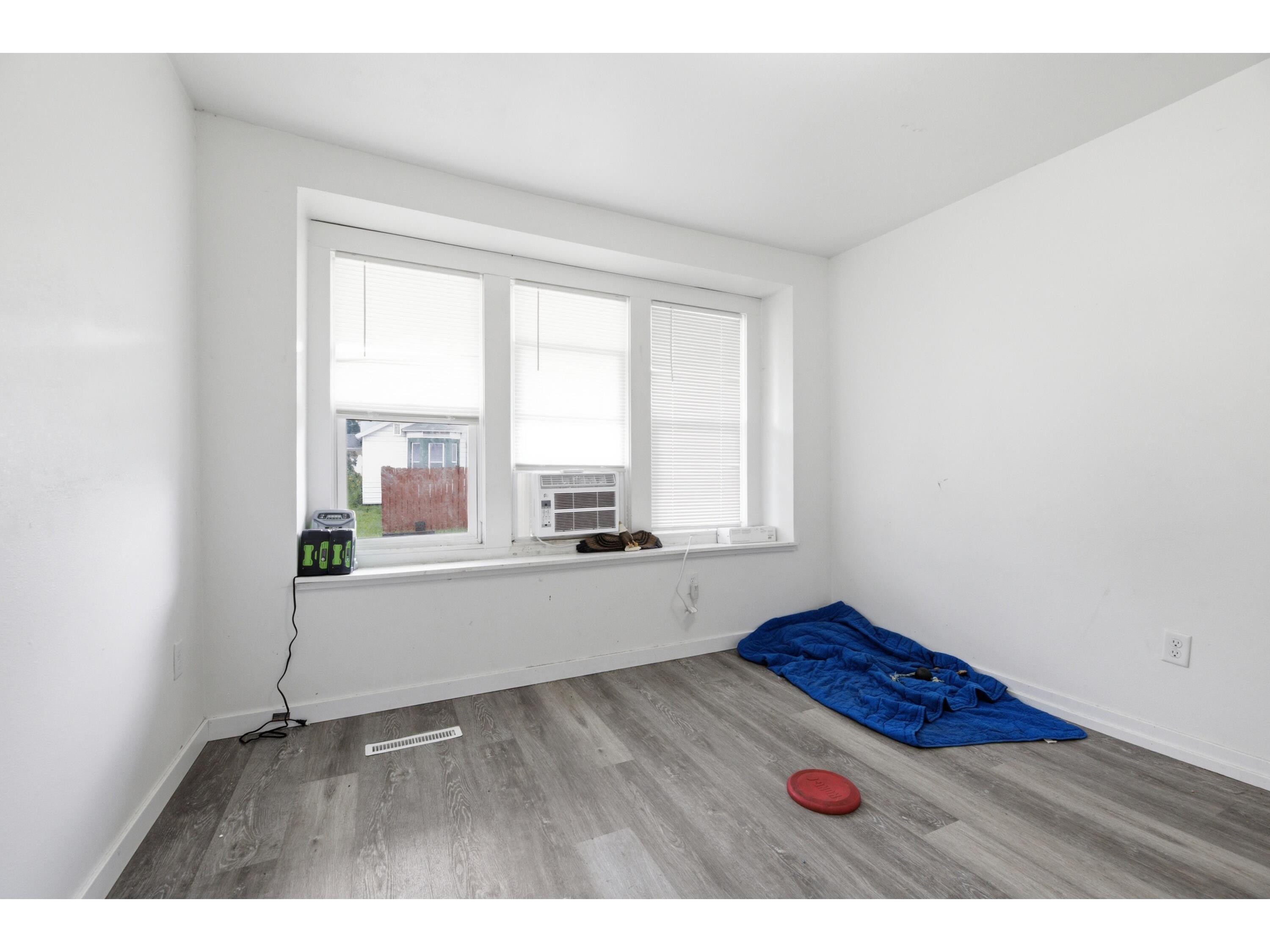 321 E Washington Prairie Du Chien WI 53821 1970457 image24