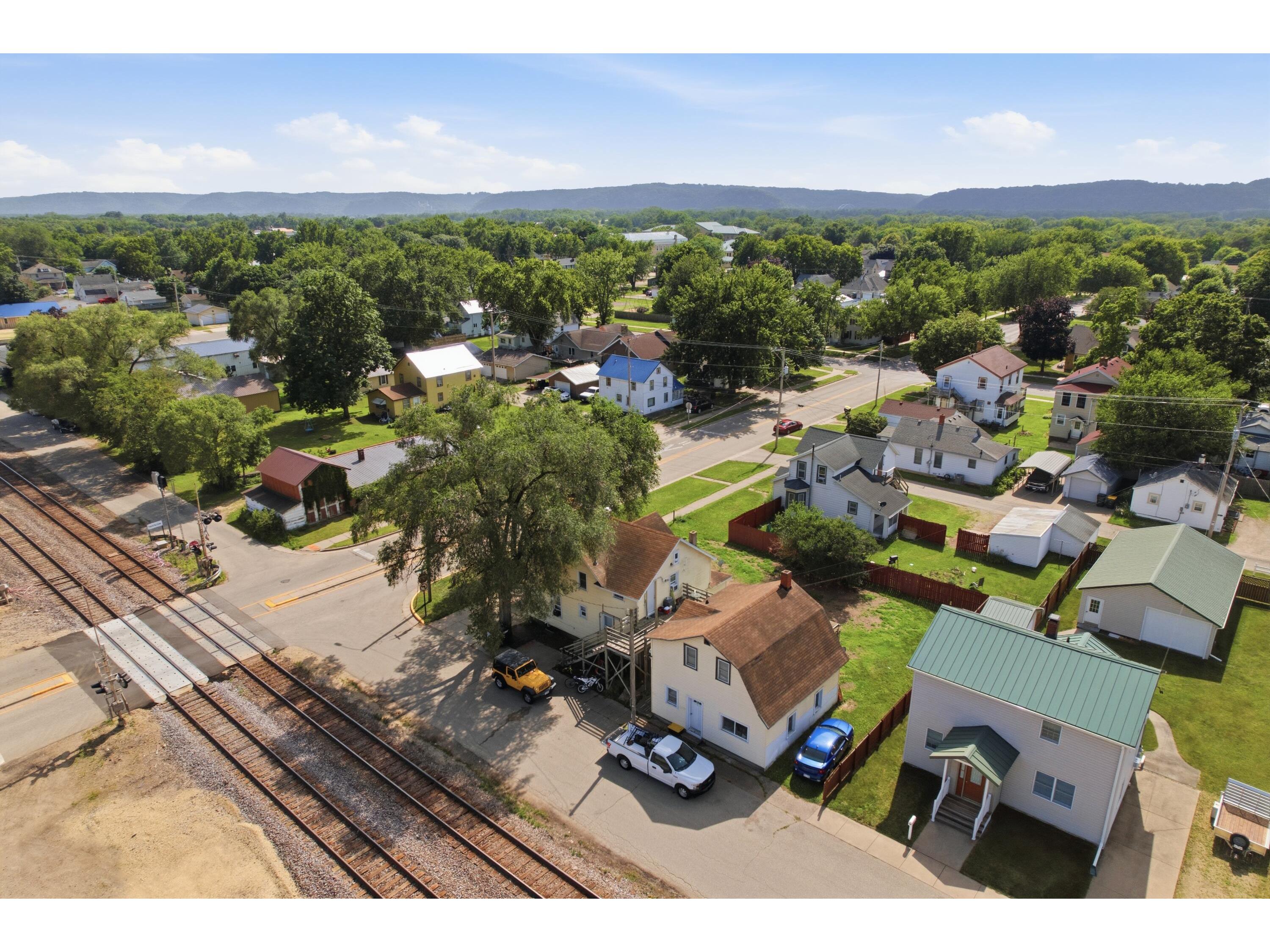 321 E Washington Prairie Du Chien WI 53821 1970457 image3