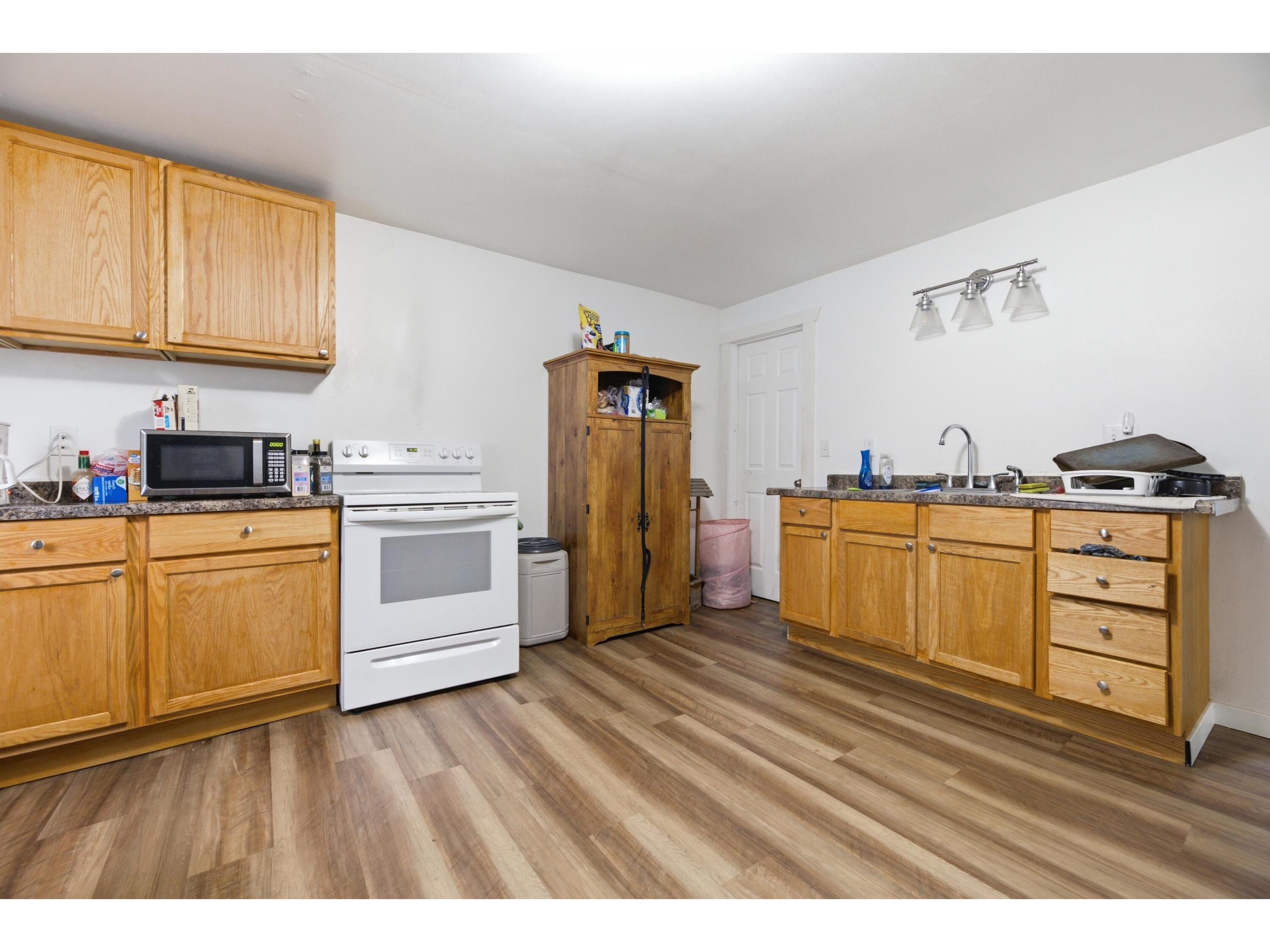 321 E Washington Prairie Du Chien WI 53821 1970457 image8
