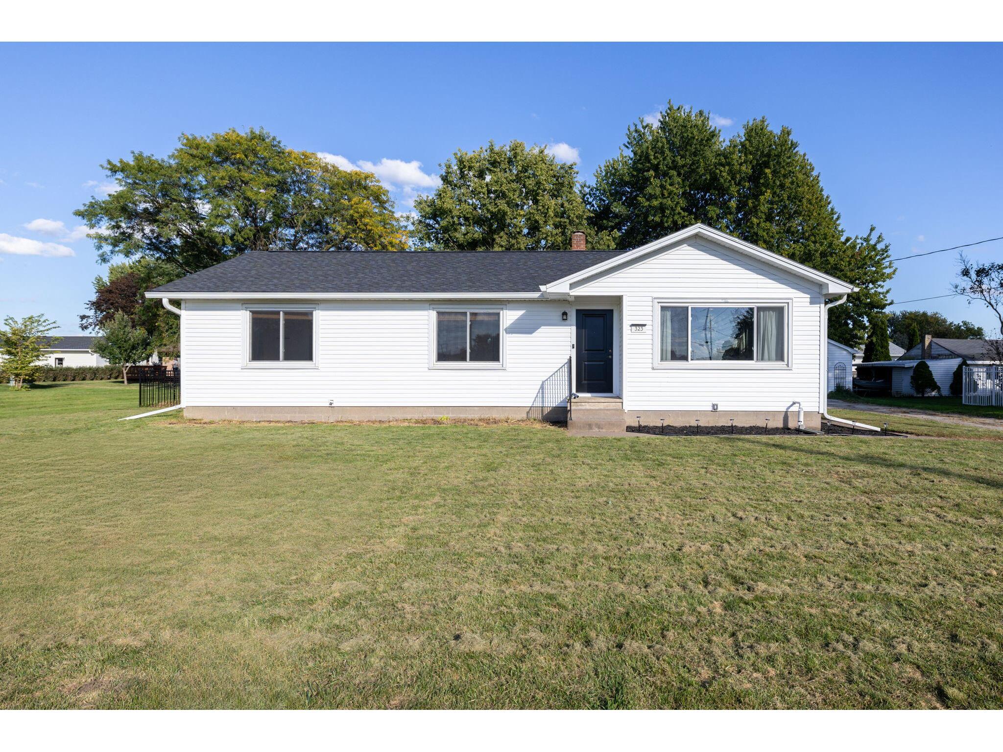 323 Mark West Salem WI 54669 1894343 image1