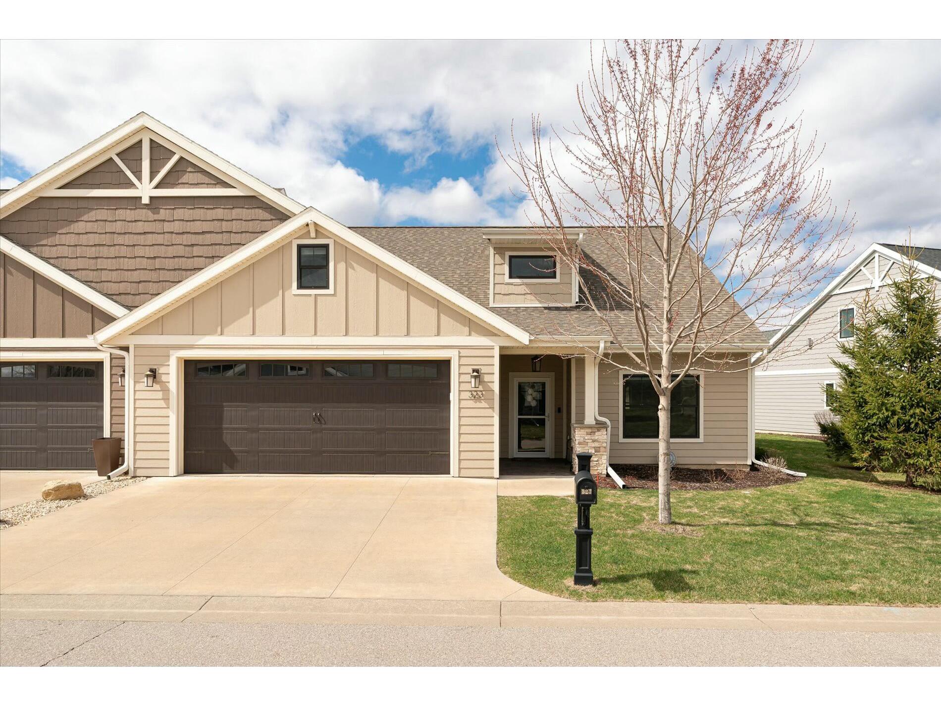 323 River La Crosse WI 54601 1915181 image1