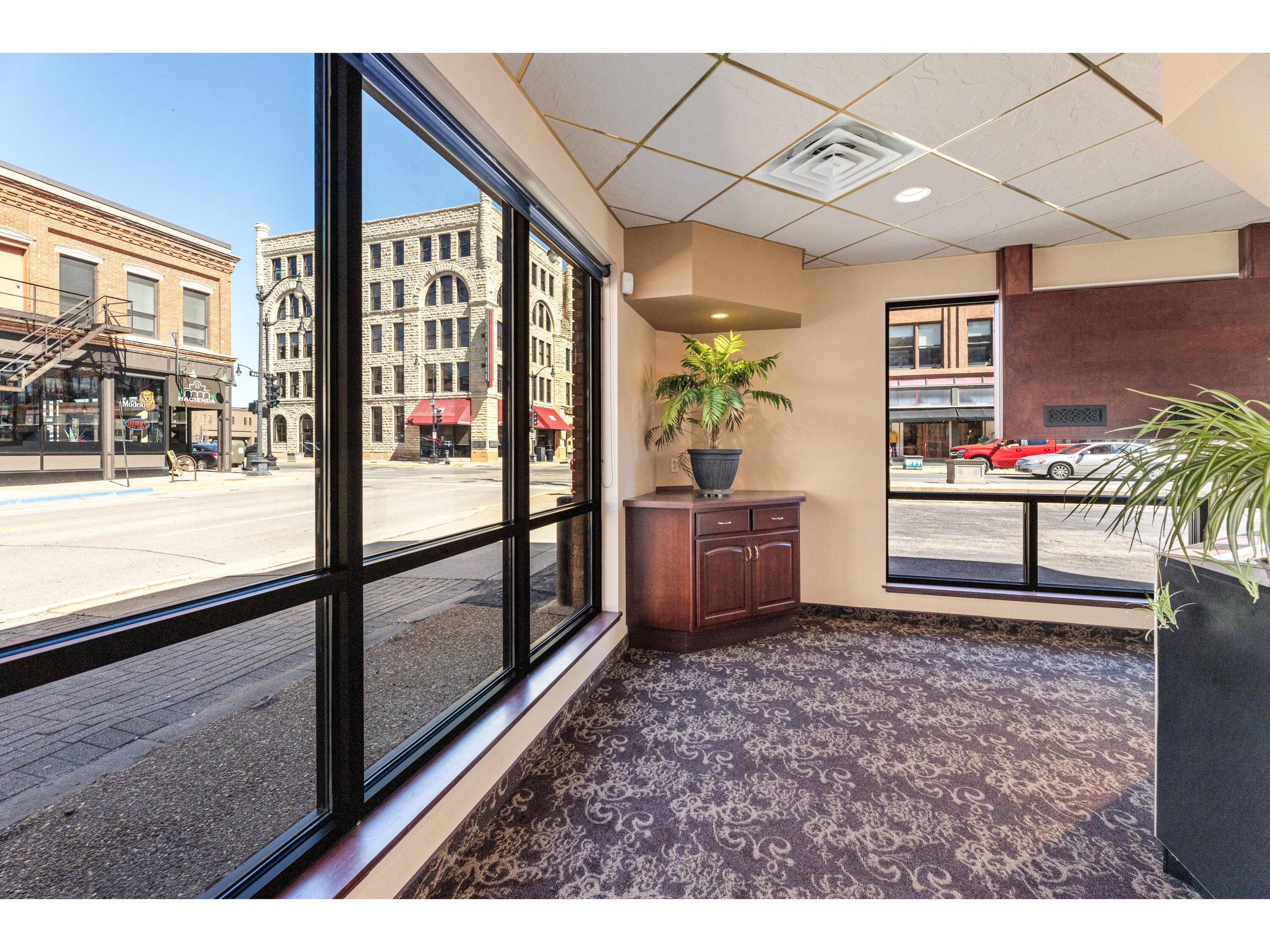 324 Main La Crosse WI 54601 1958745 image9