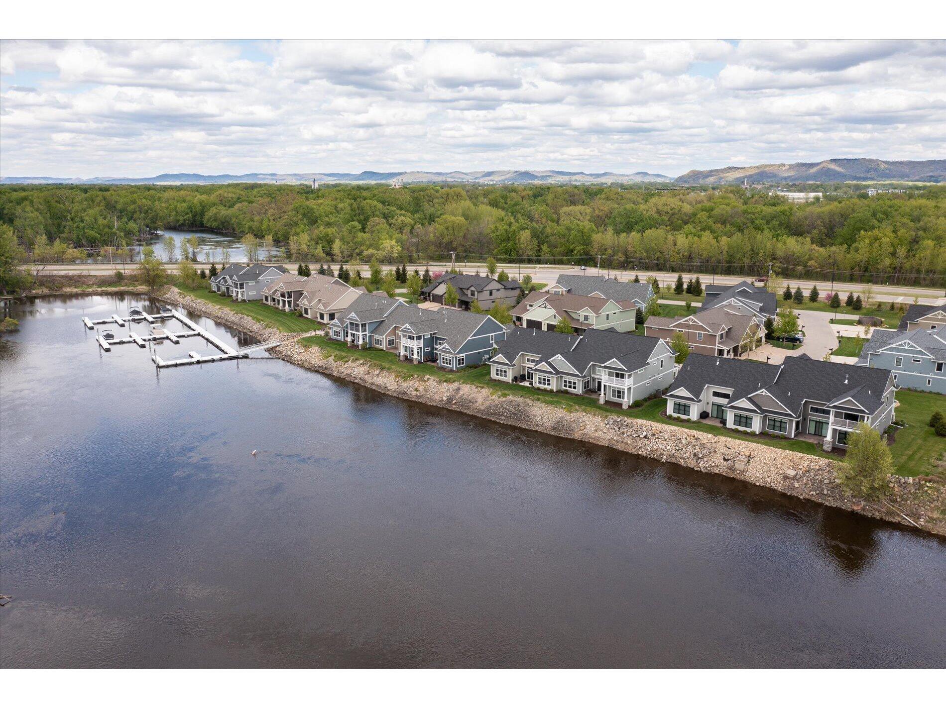 329 River La Crosse WI 54601 1954817 image10