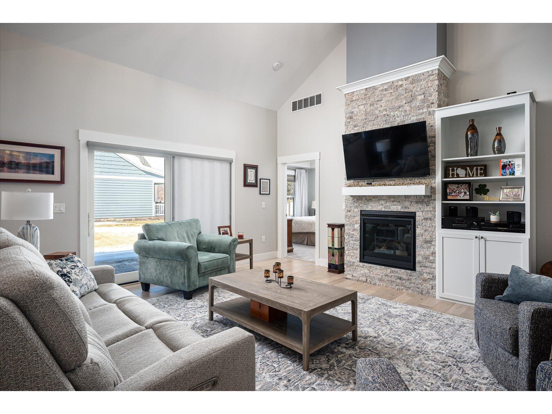 329 River La Crosse WI 54601 1954817 image12