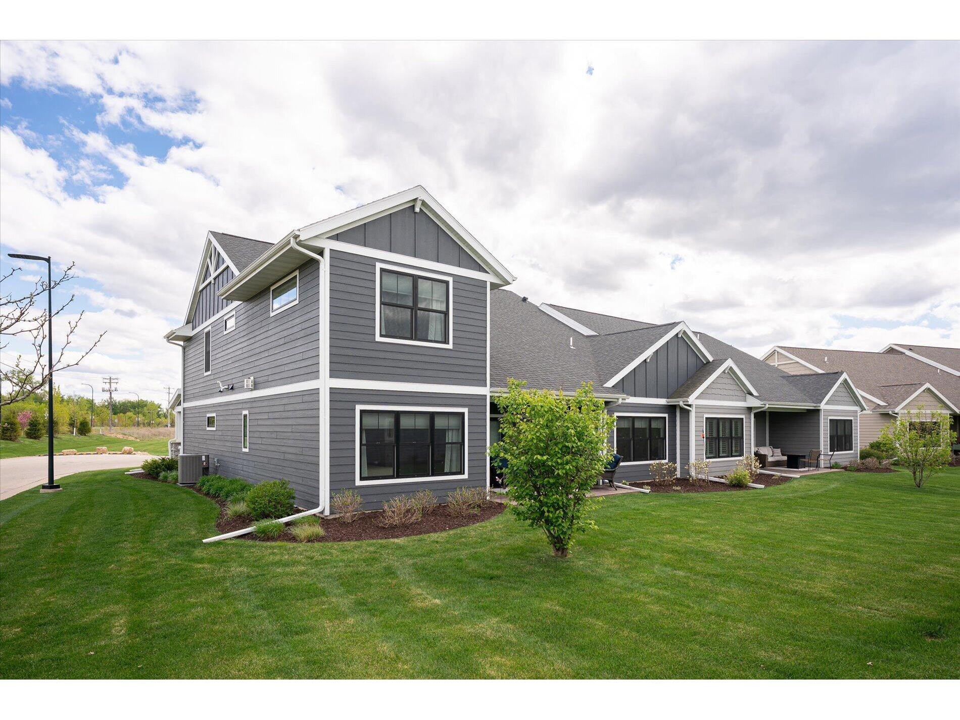 329 River La Crosse WI 54601 1954817 image2