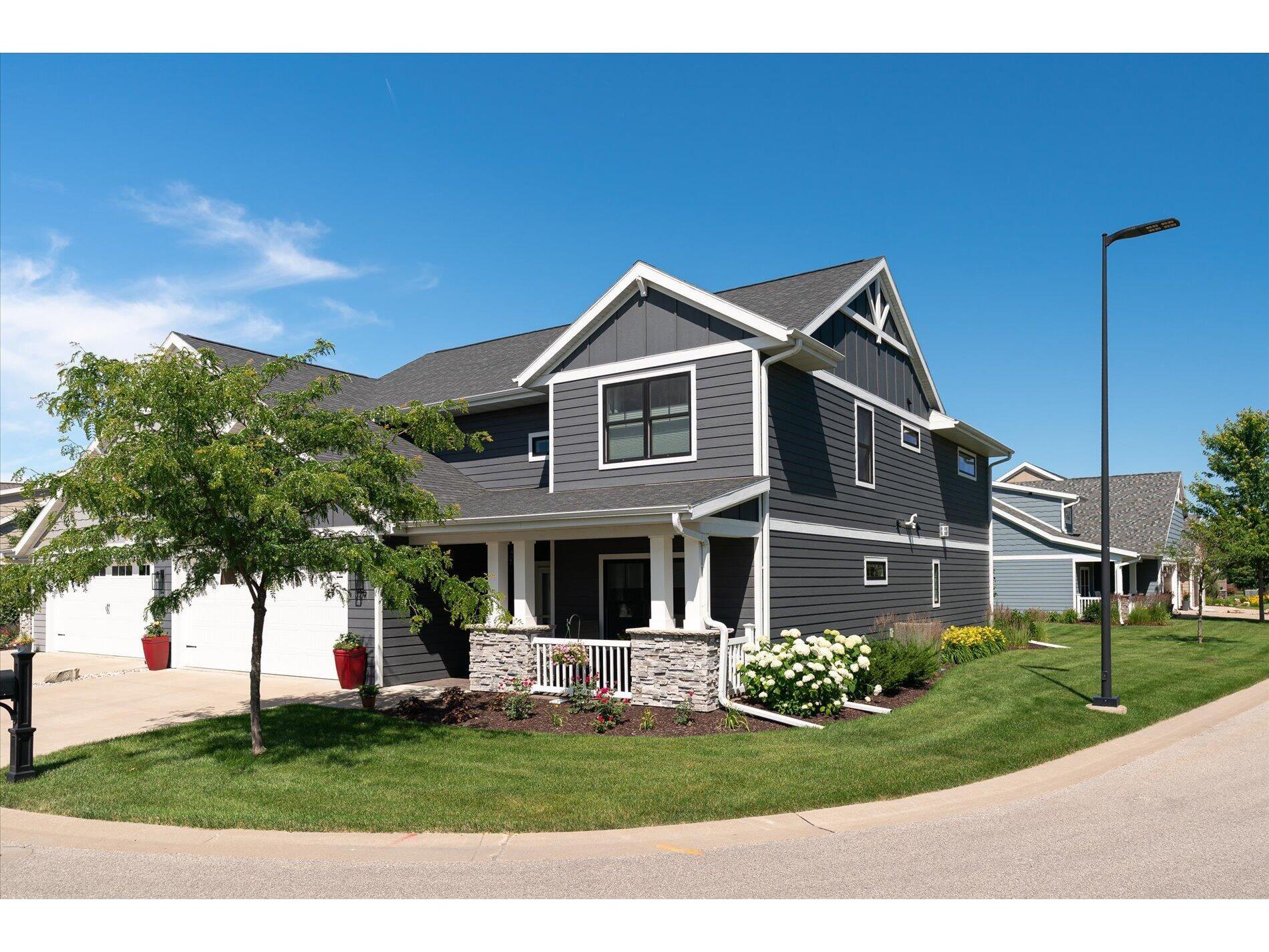 329 River La Crosse WI 54601 1968878 image1