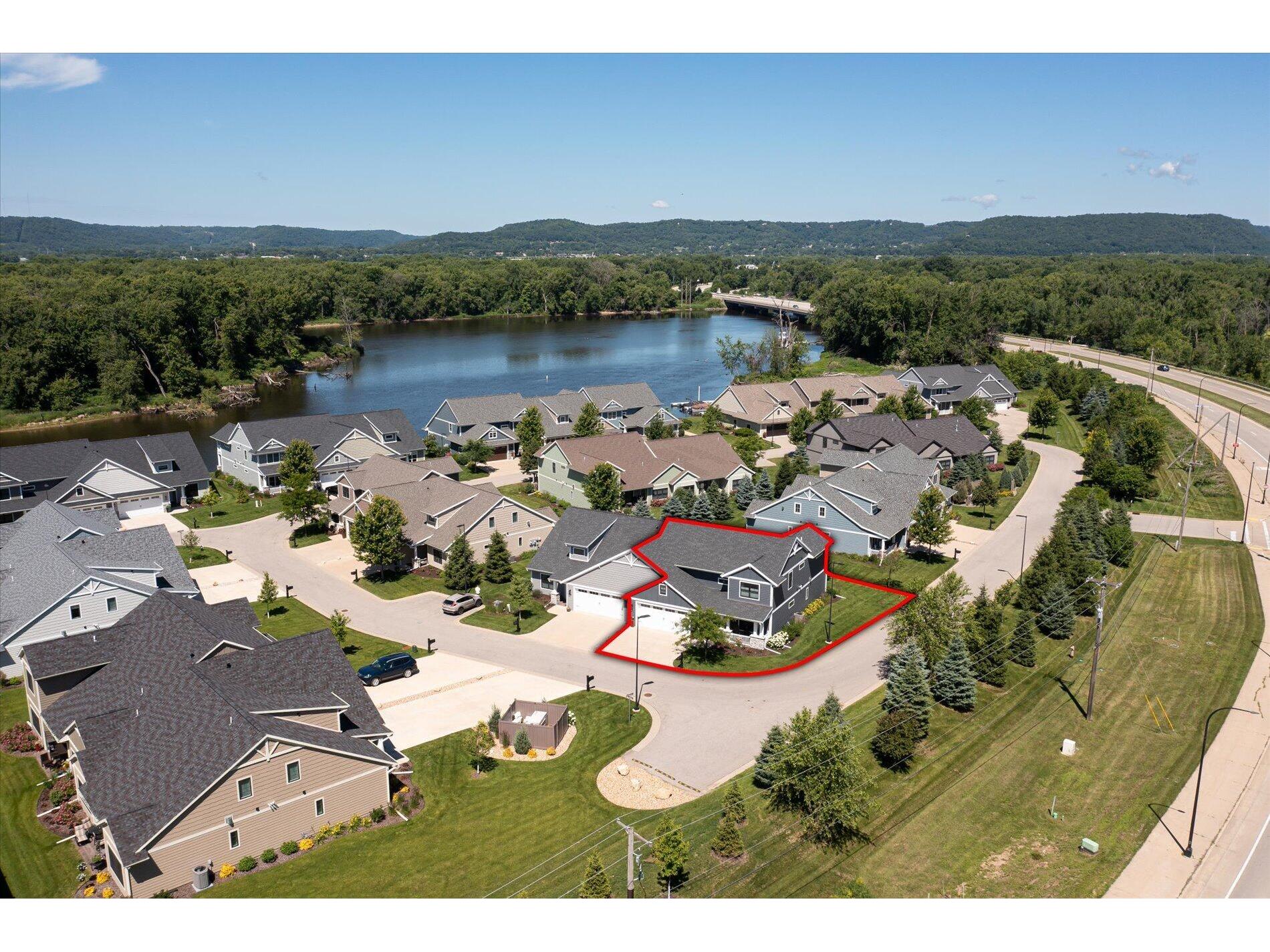 329 River La Crosse WI 54601 1968878 image14