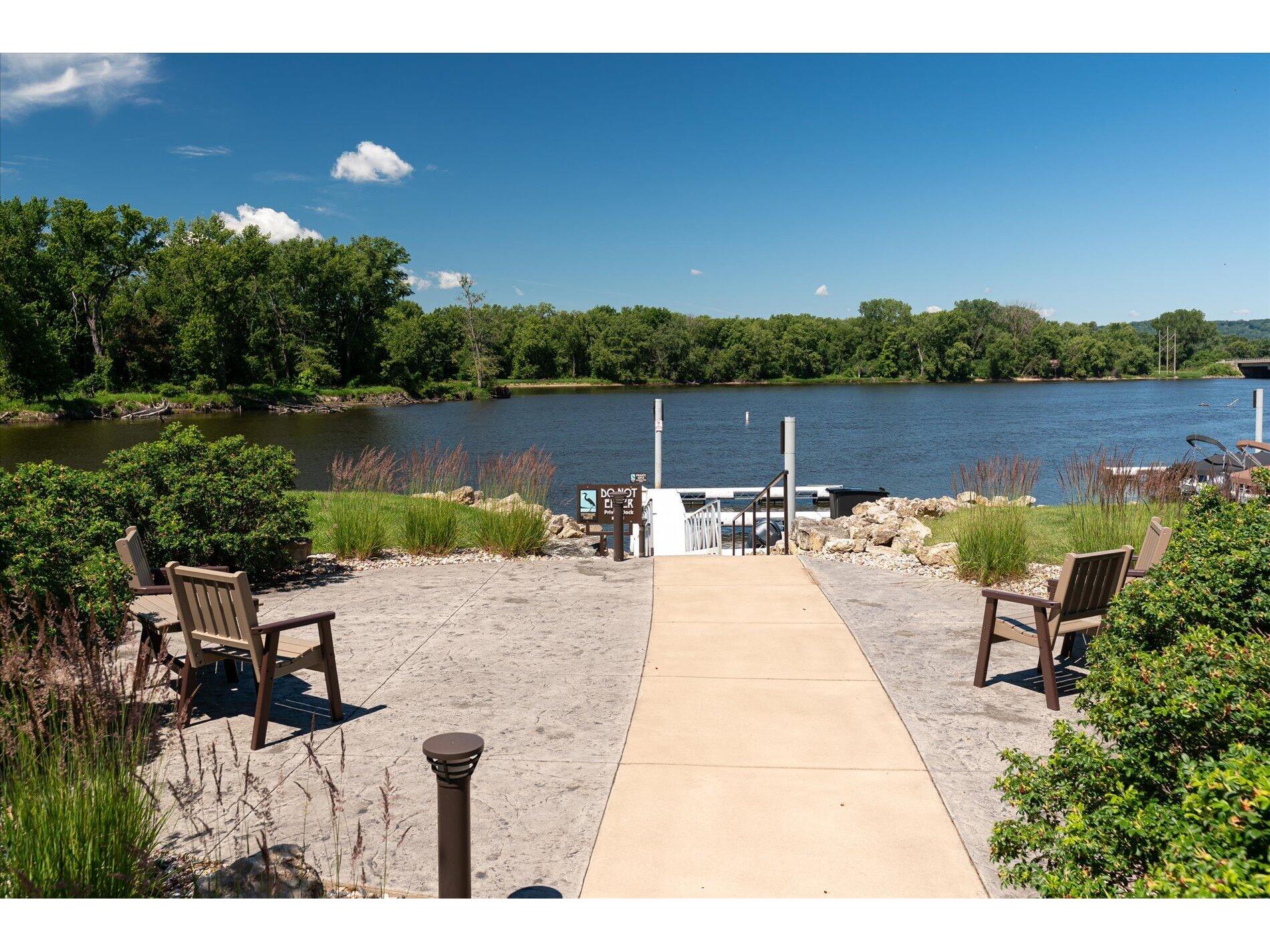 329 River La Crosse WI 54601 1968878 image8