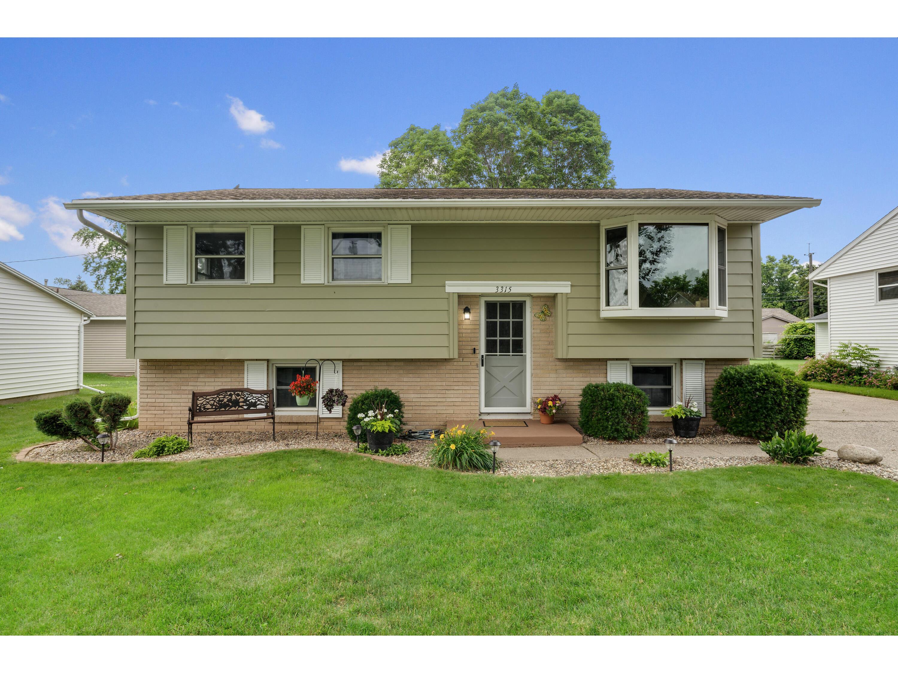 3315 Leonard La Crosse WI 54601 1880441 image1