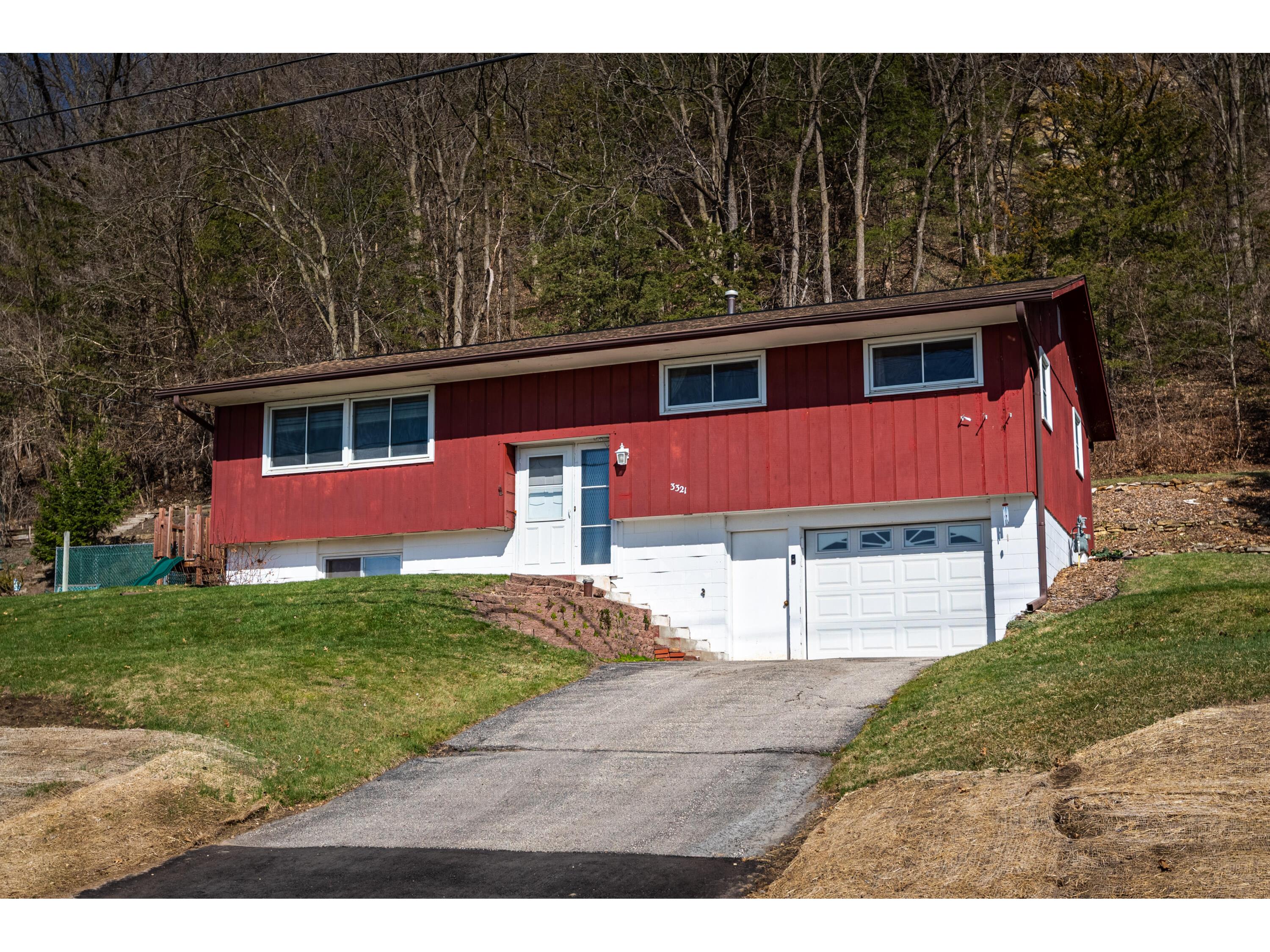 3321 Cliffside Shelby WI 54601 1830447 image1