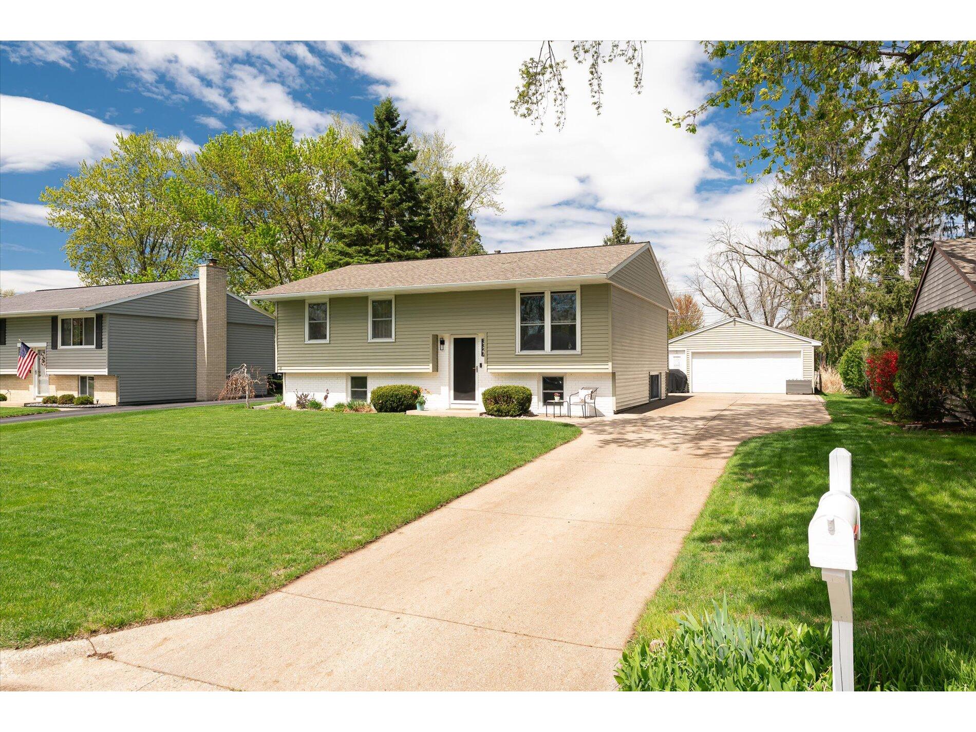 3327 Birch La Crosse WI 54601 1916787 image1