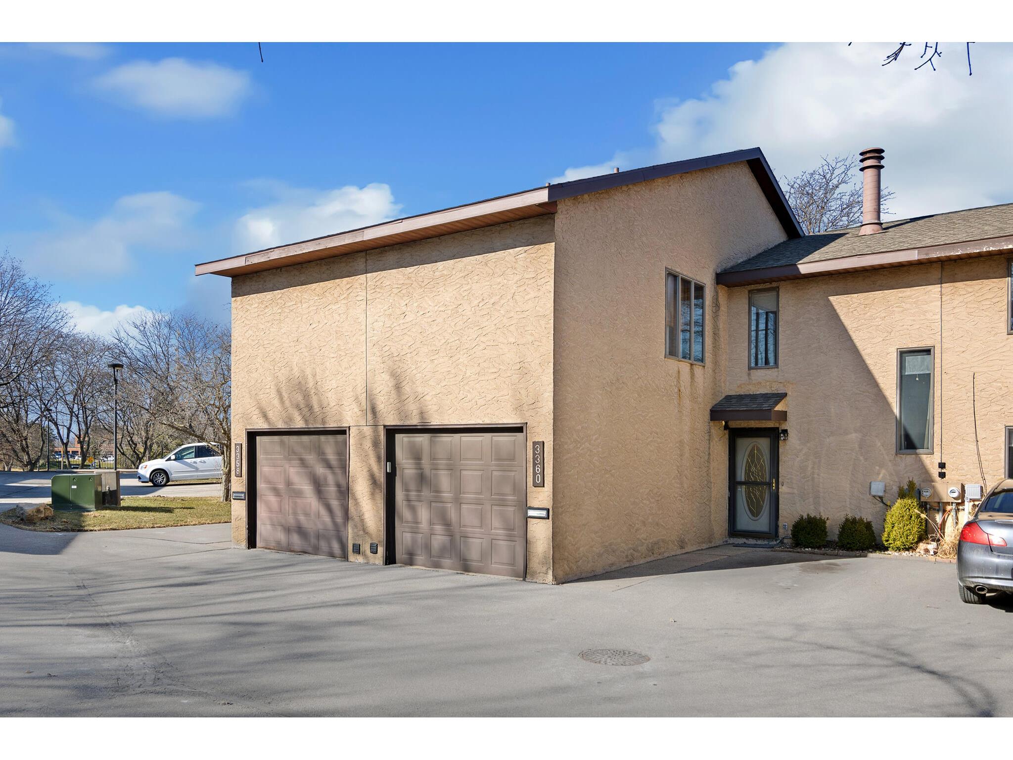 3360 East La Crosse WI 54601 1866729 image1