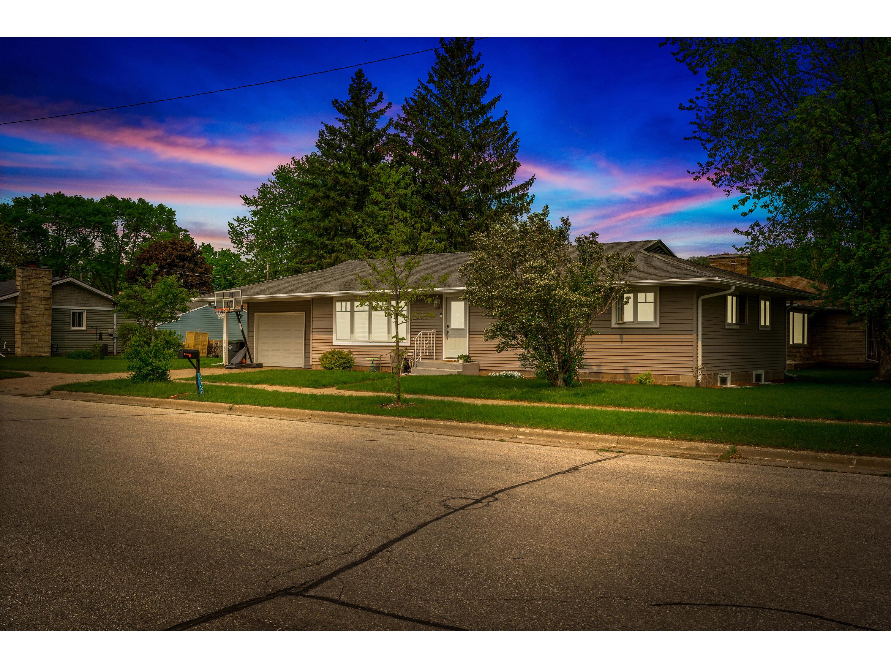 3425 27th La Crosse WI 54601 1834913 image1