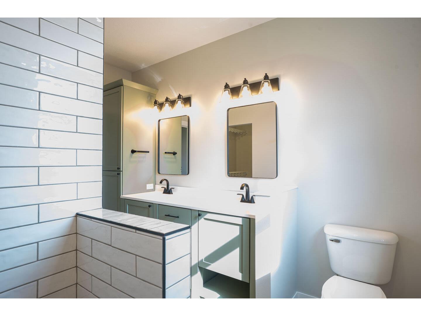 347 Southern Holmen WI 54636 1941610 image15