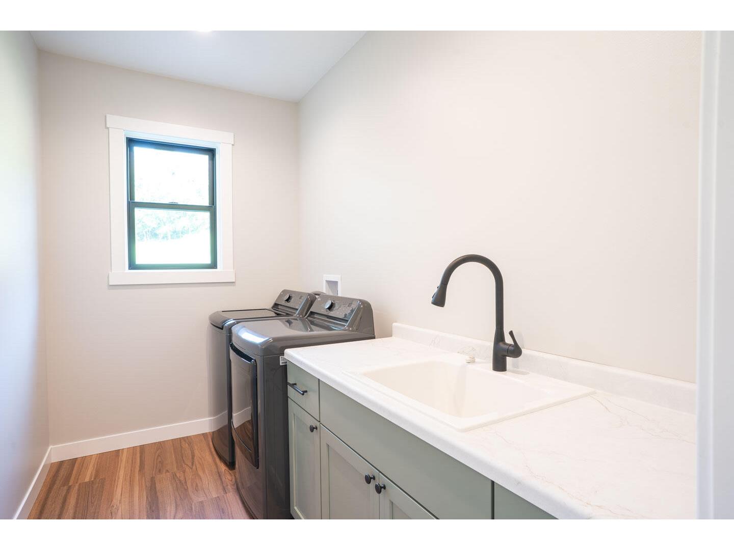 347 Southern Holmen WI 54636 1941610 image9