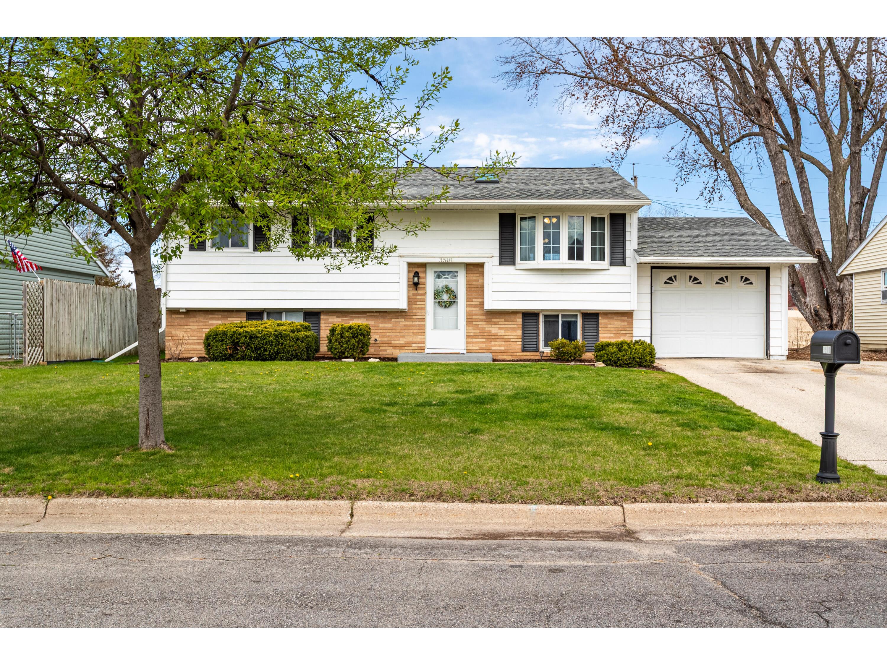 3501 Leonard La Crosse WI 54601 1914894 image1