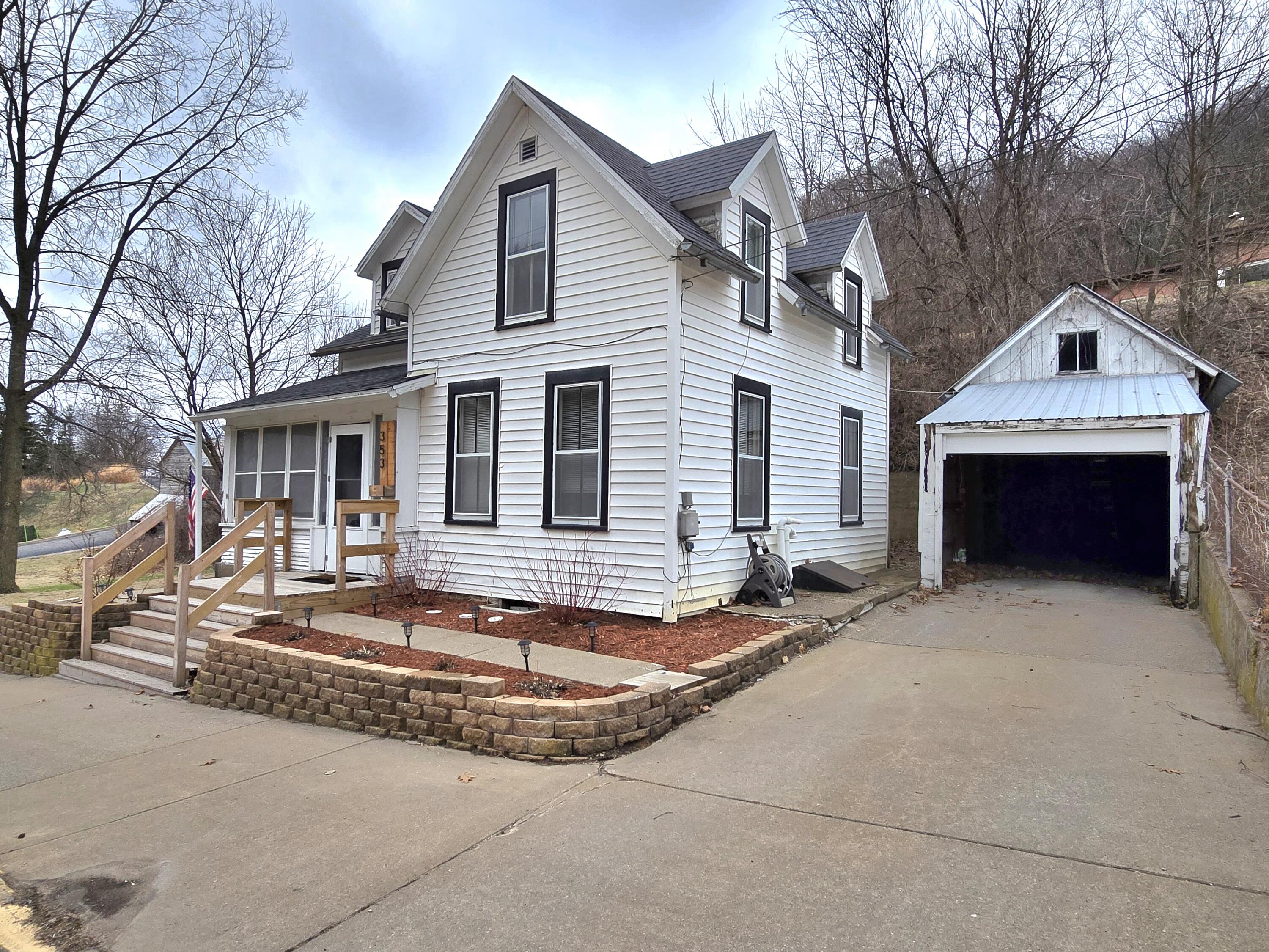 353 North Fountain City WI 54629 1912352 image1