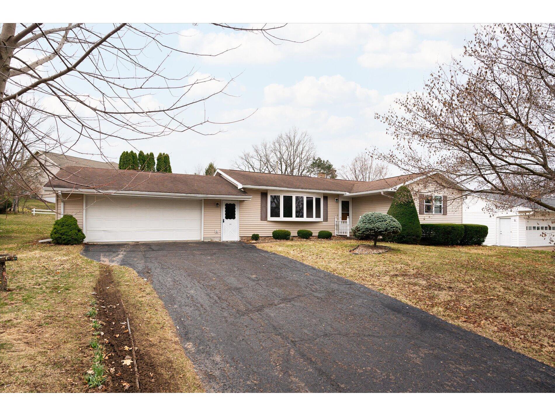 355 Meadowood Viroqua WI 54665 1869781 image1