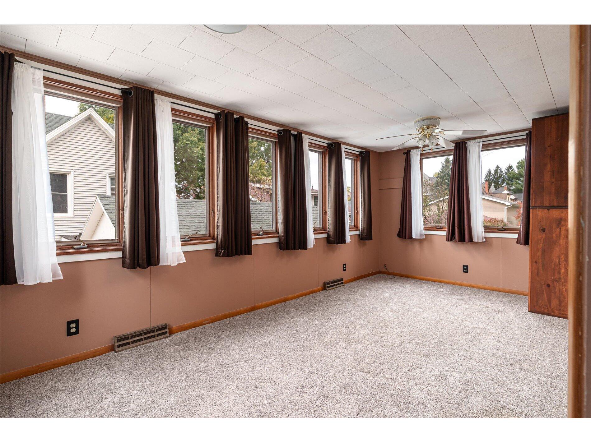 362 E Mill Richland Center WI 53581 1960587 image14