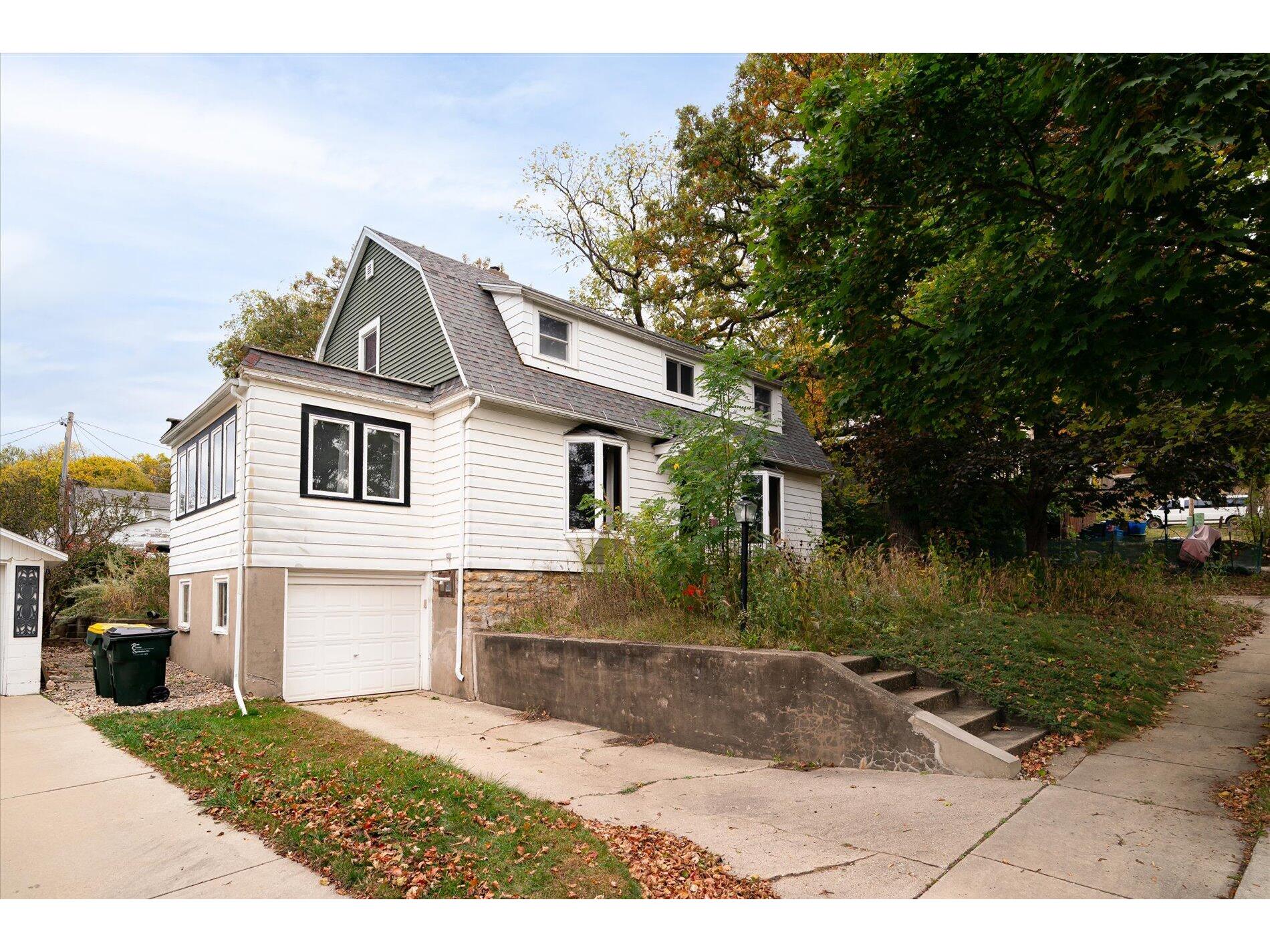 362 E Mill Richland Center WI 53581 1960587 image2