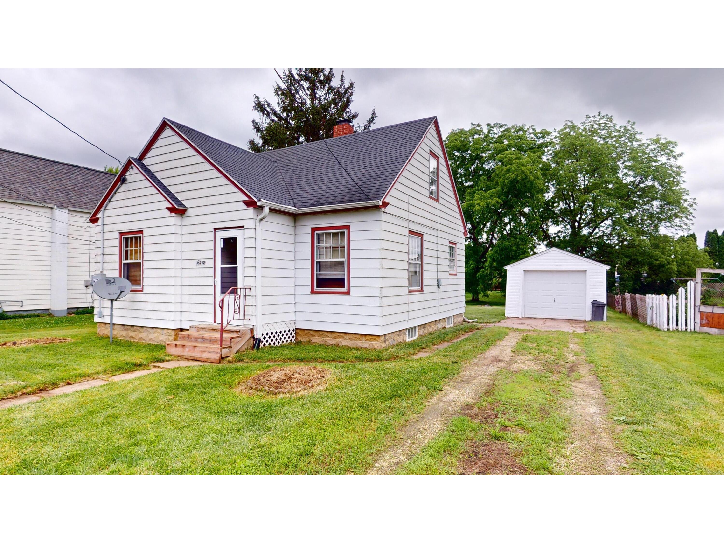 36212 Roosevelt Whitehall WI 54773 1880338 image1