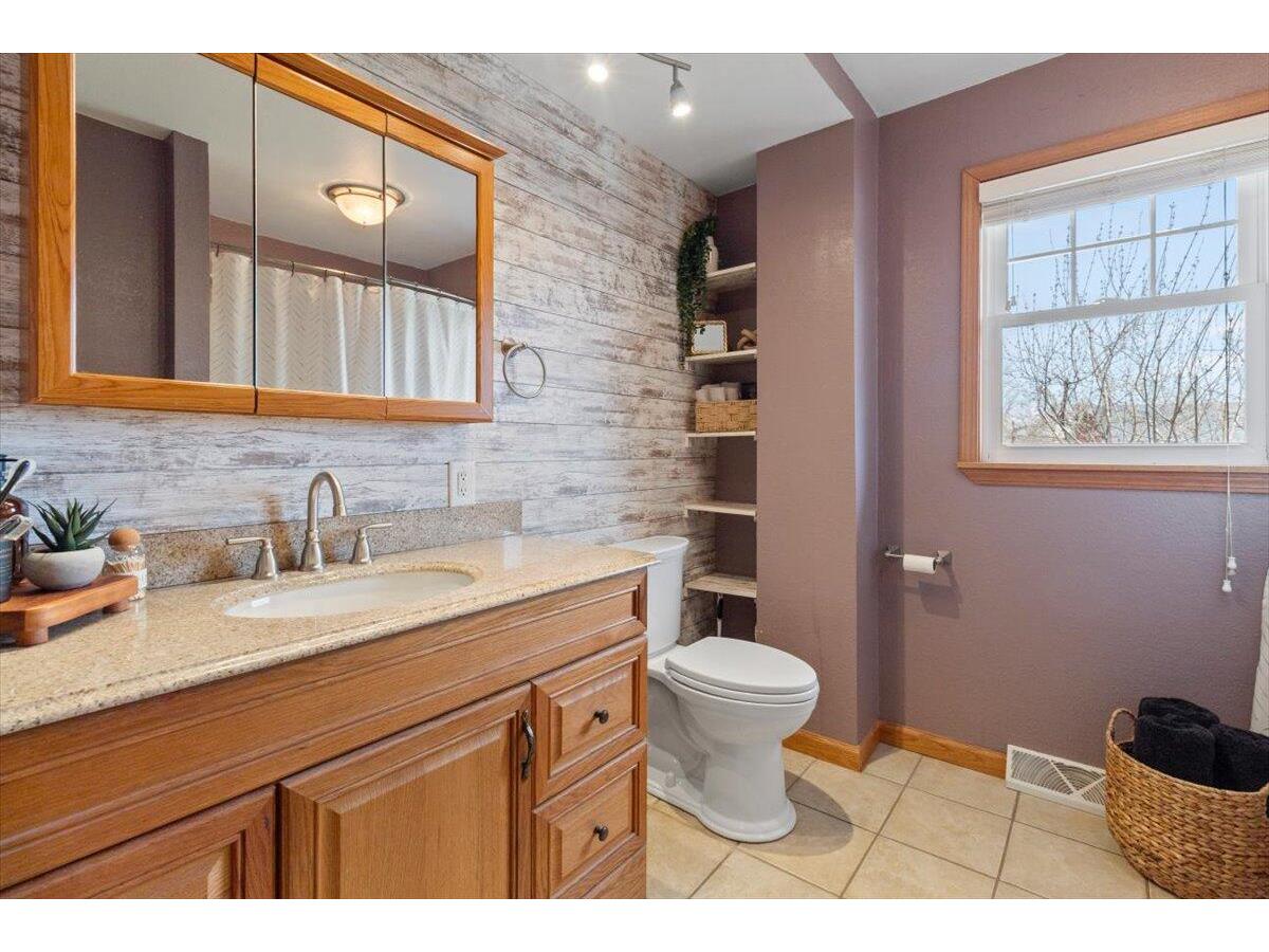 375 Black River Westby WI 54667 1956782 image16