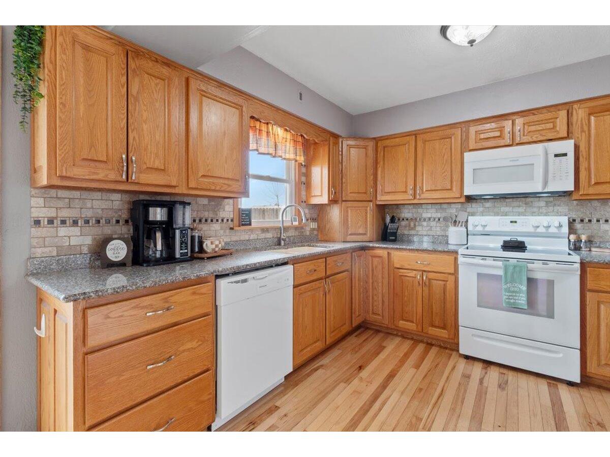 375 Black River Westby WI 54667 1956782 image21