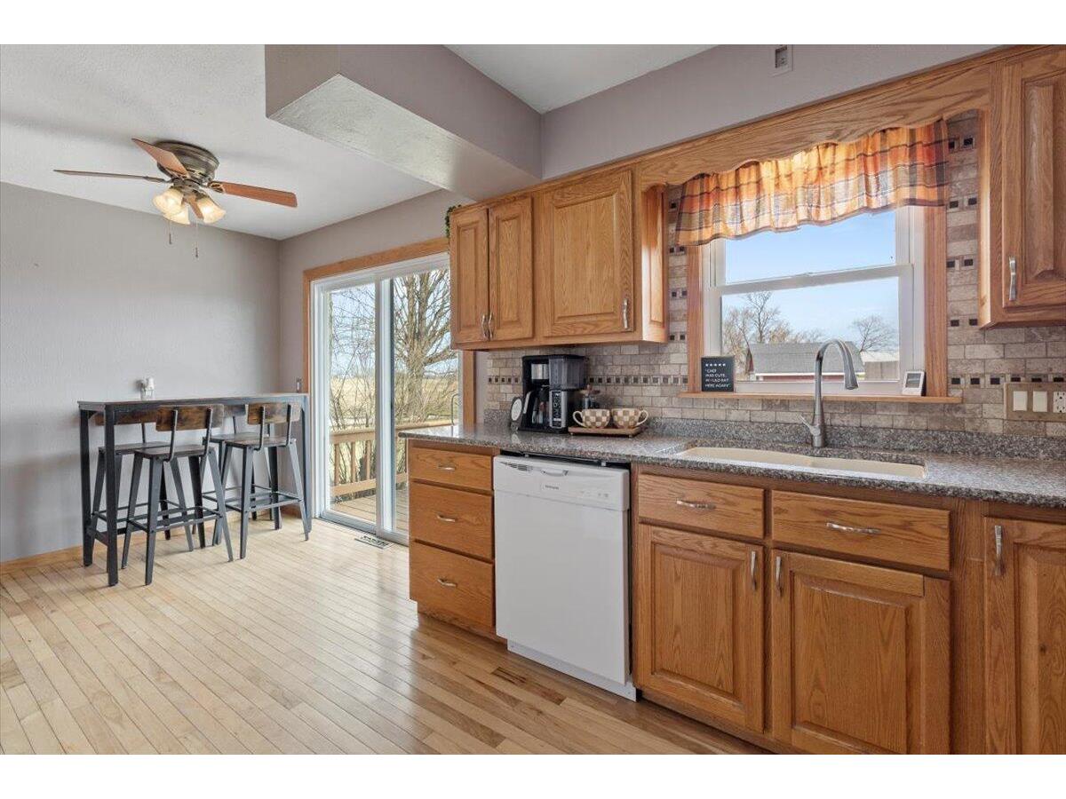 375 Black River Westby WI 54667 1956782 image23