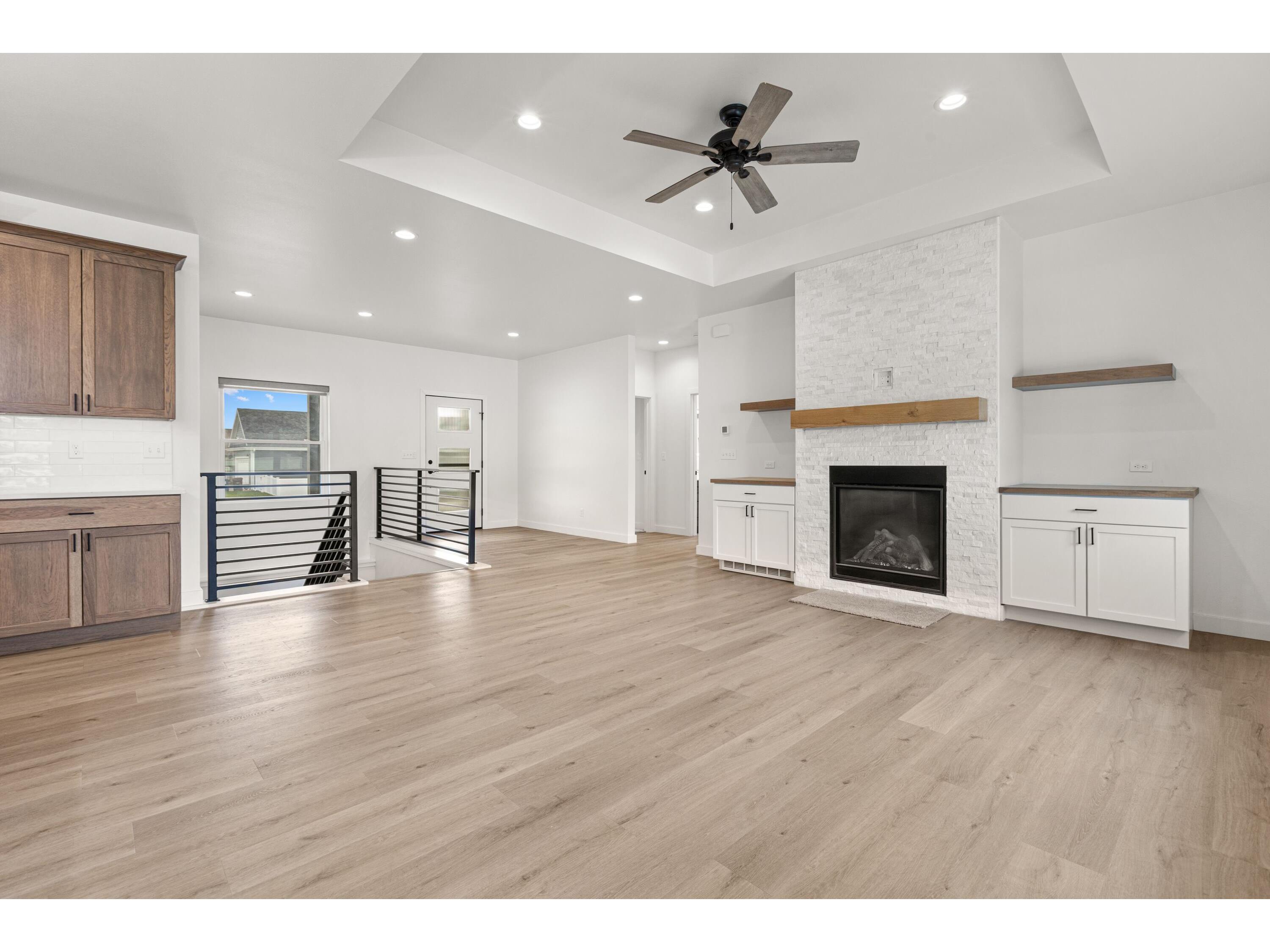 380 Lakewood West Salem WI 54669 1958713 image4