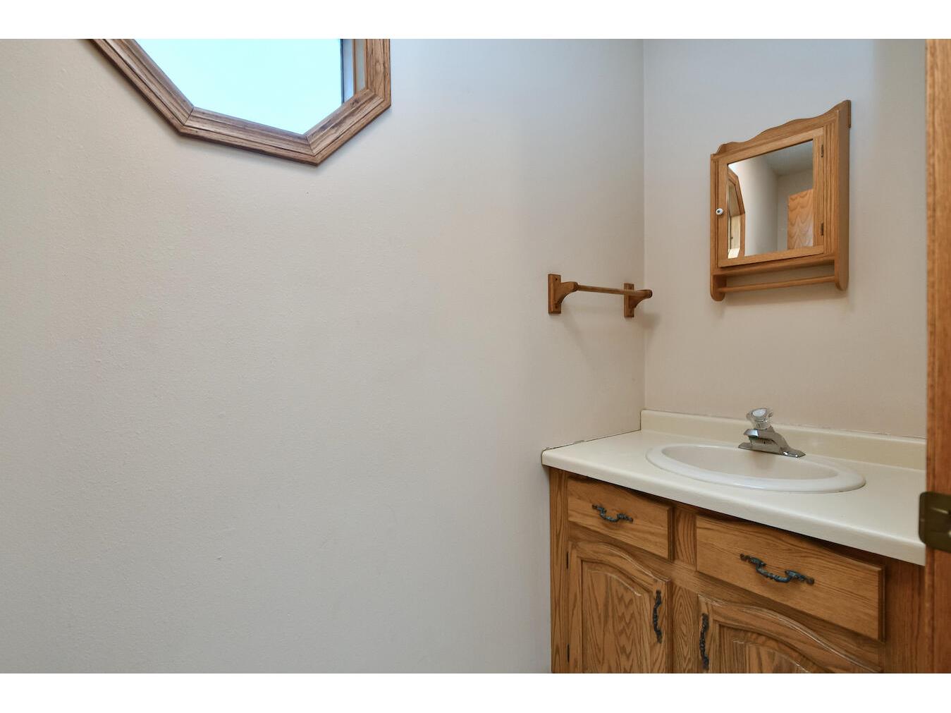 386 PLEASANT HILL Winona MN 55987 1937982 image24