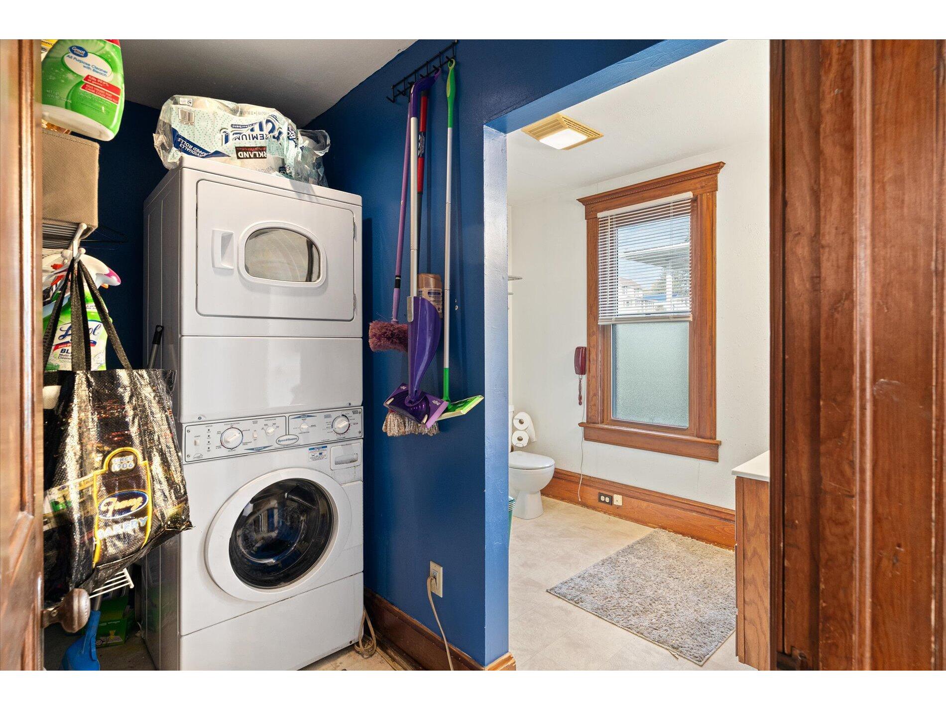 400 N Main Patch Grove WI 53817 1941899 image10