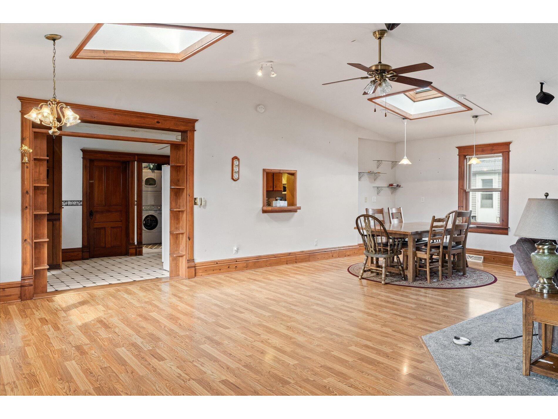 400 N Main Patch Grove WI 53817 1941899 image12