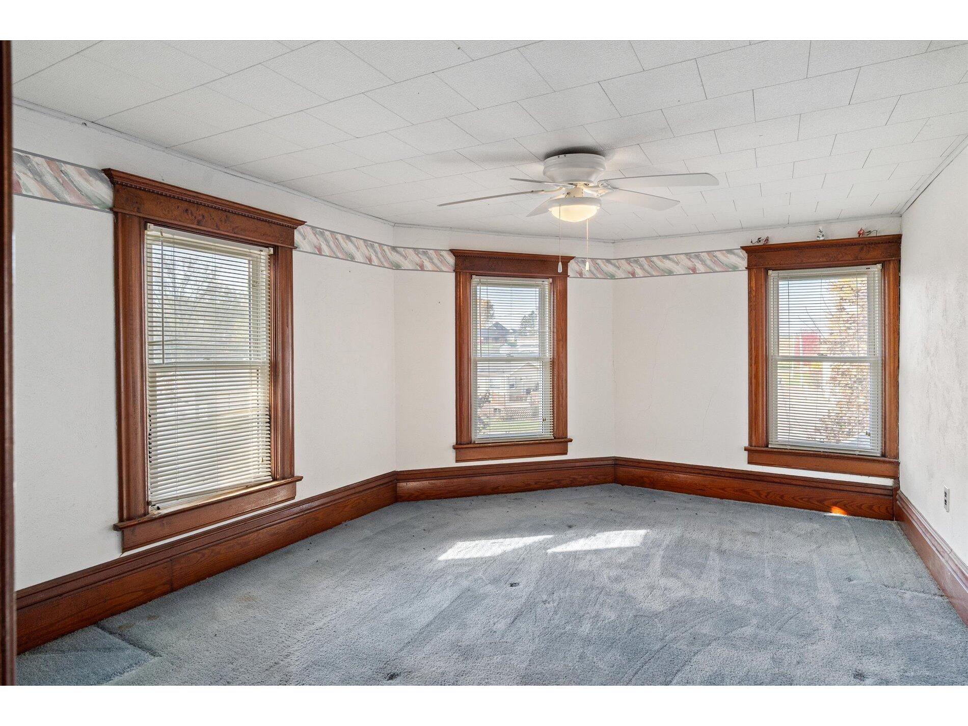 400 N Main Patch Grove WI 53817 1941899 image21