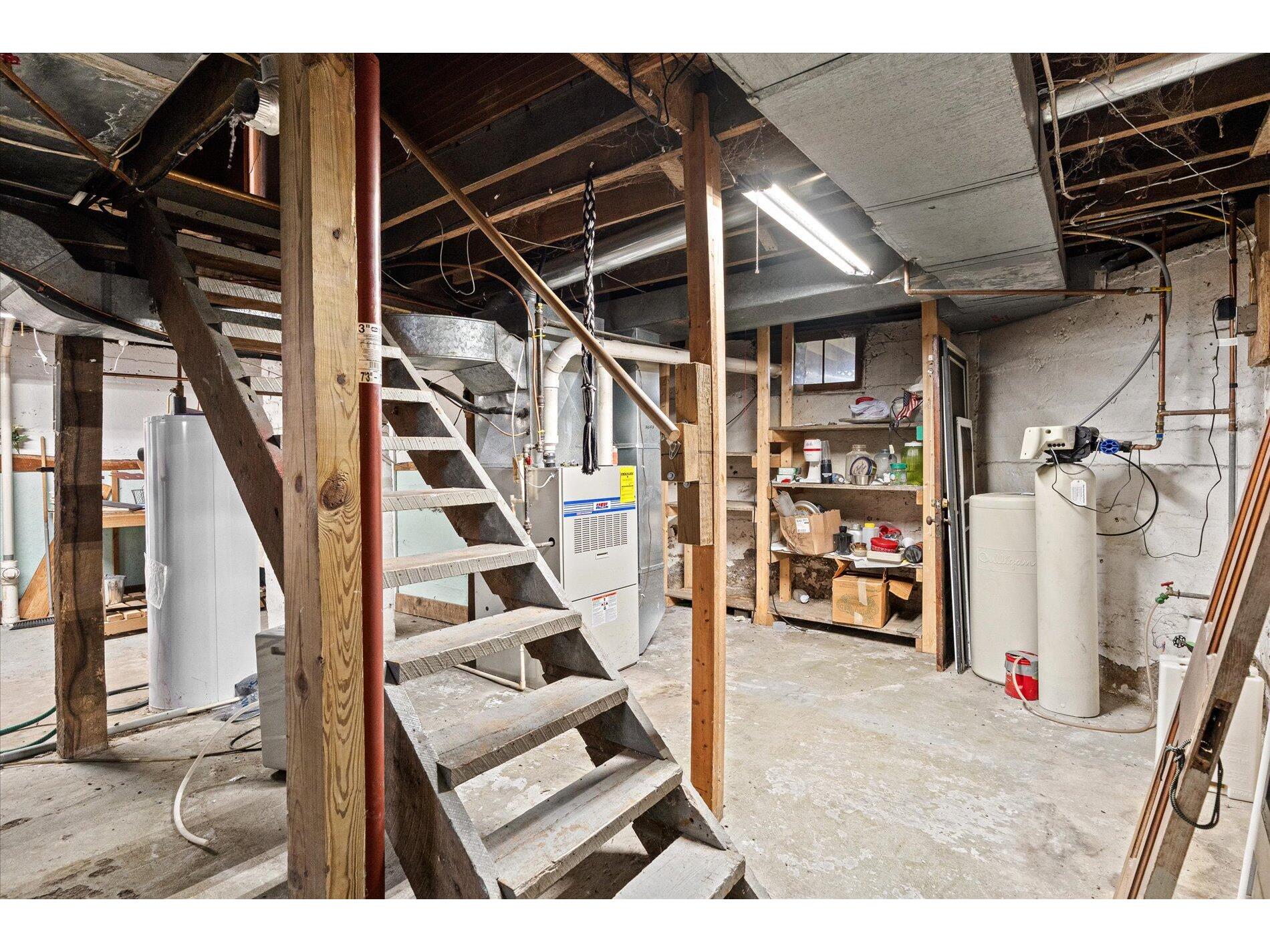 400 N Main Patch Grove WI 53817 1941899 image24