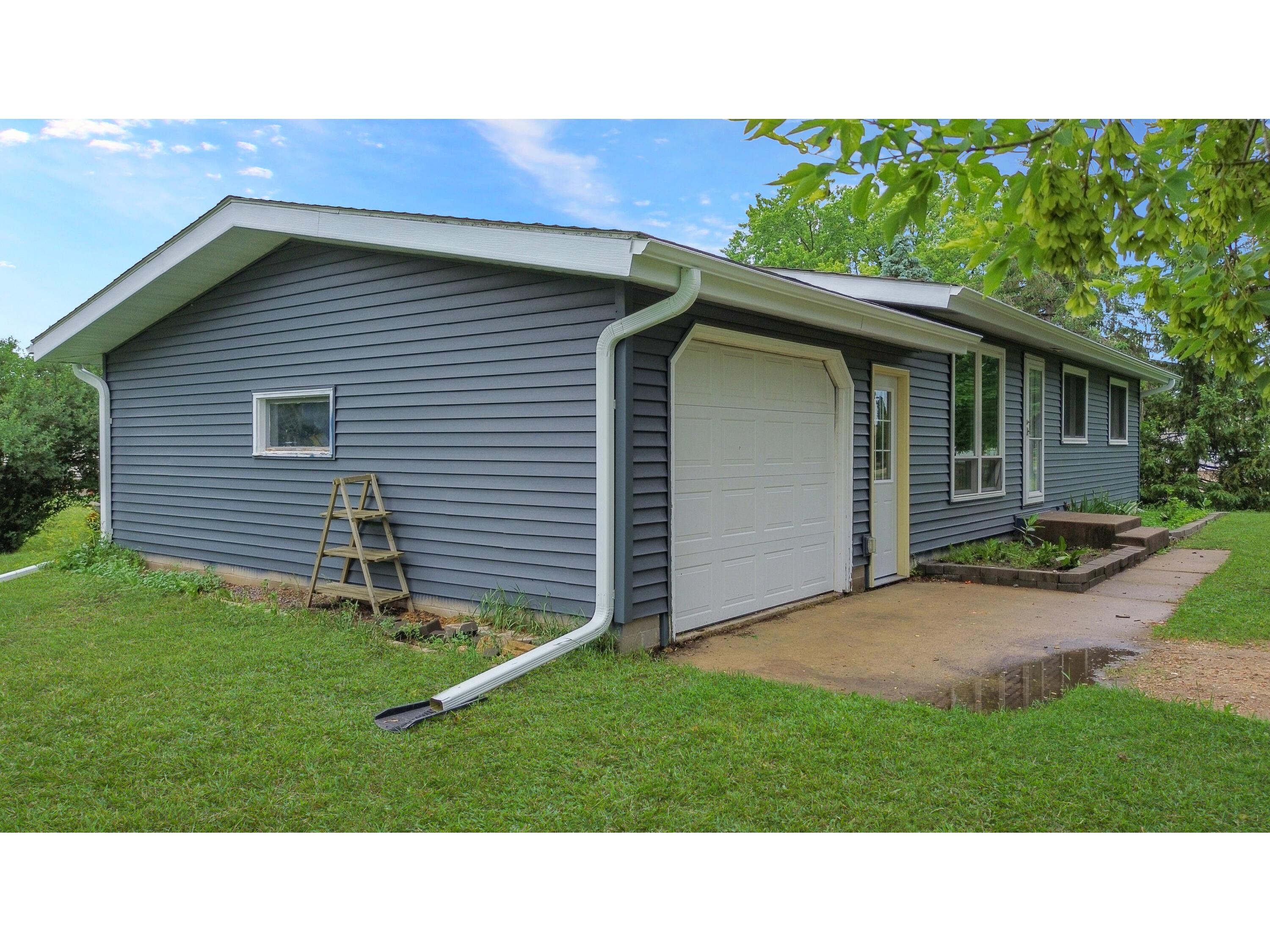 402 Cardinal Rockland WI 54653 1967007 image24