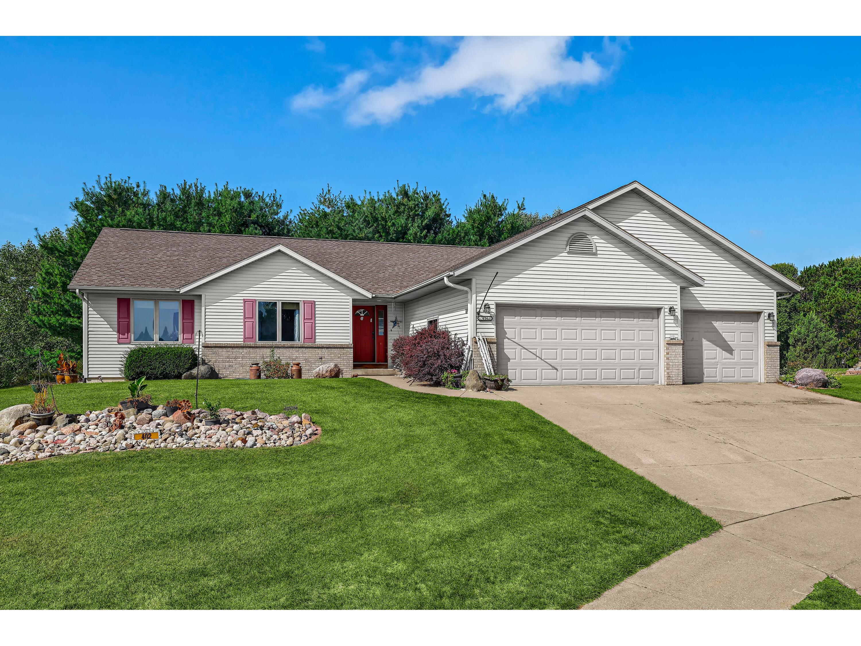 402 Hunter Holmen WI 54636 1935240 image1