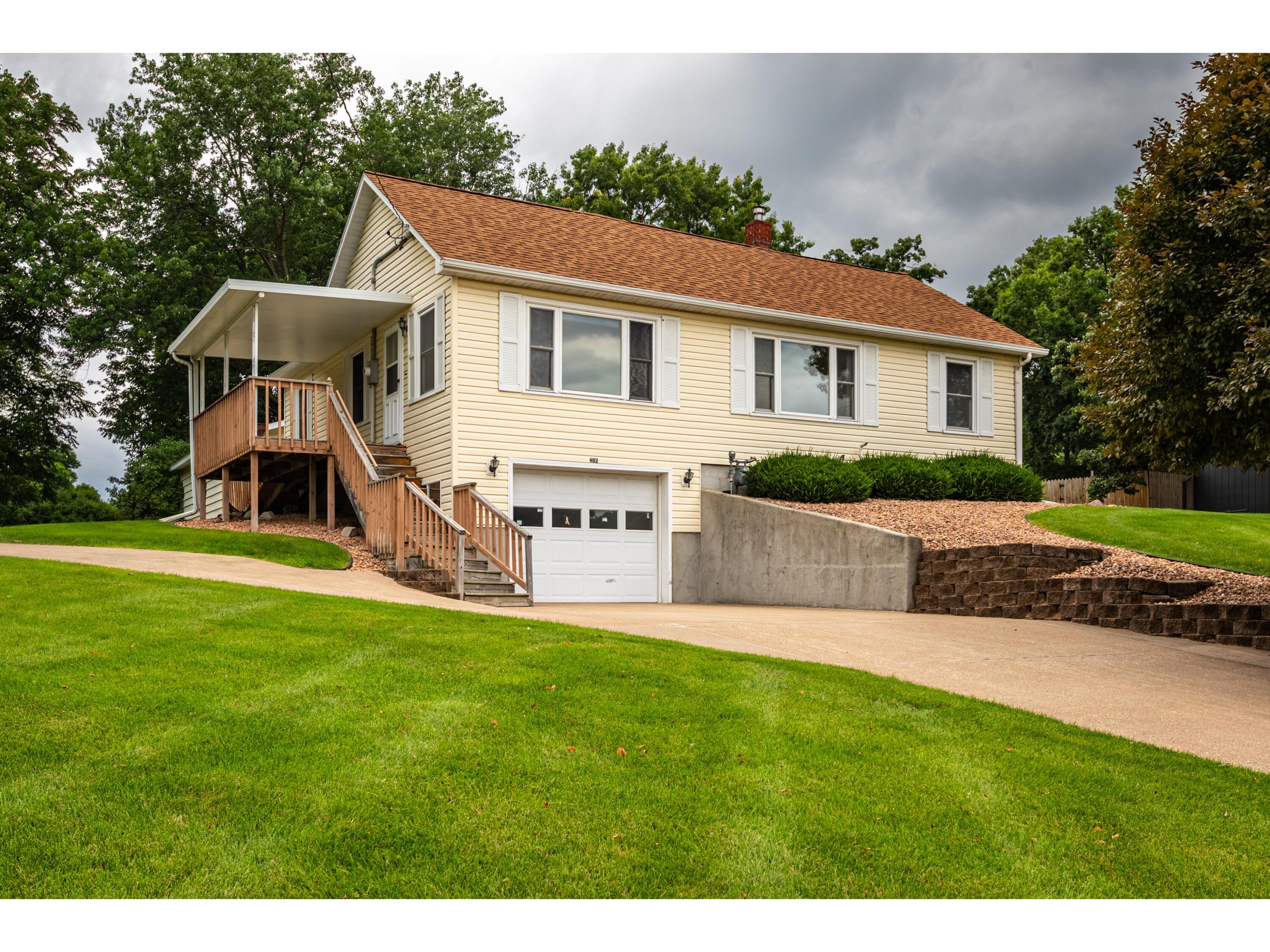 402 Oak Forest Onalaska WI 54650 1927798 image1