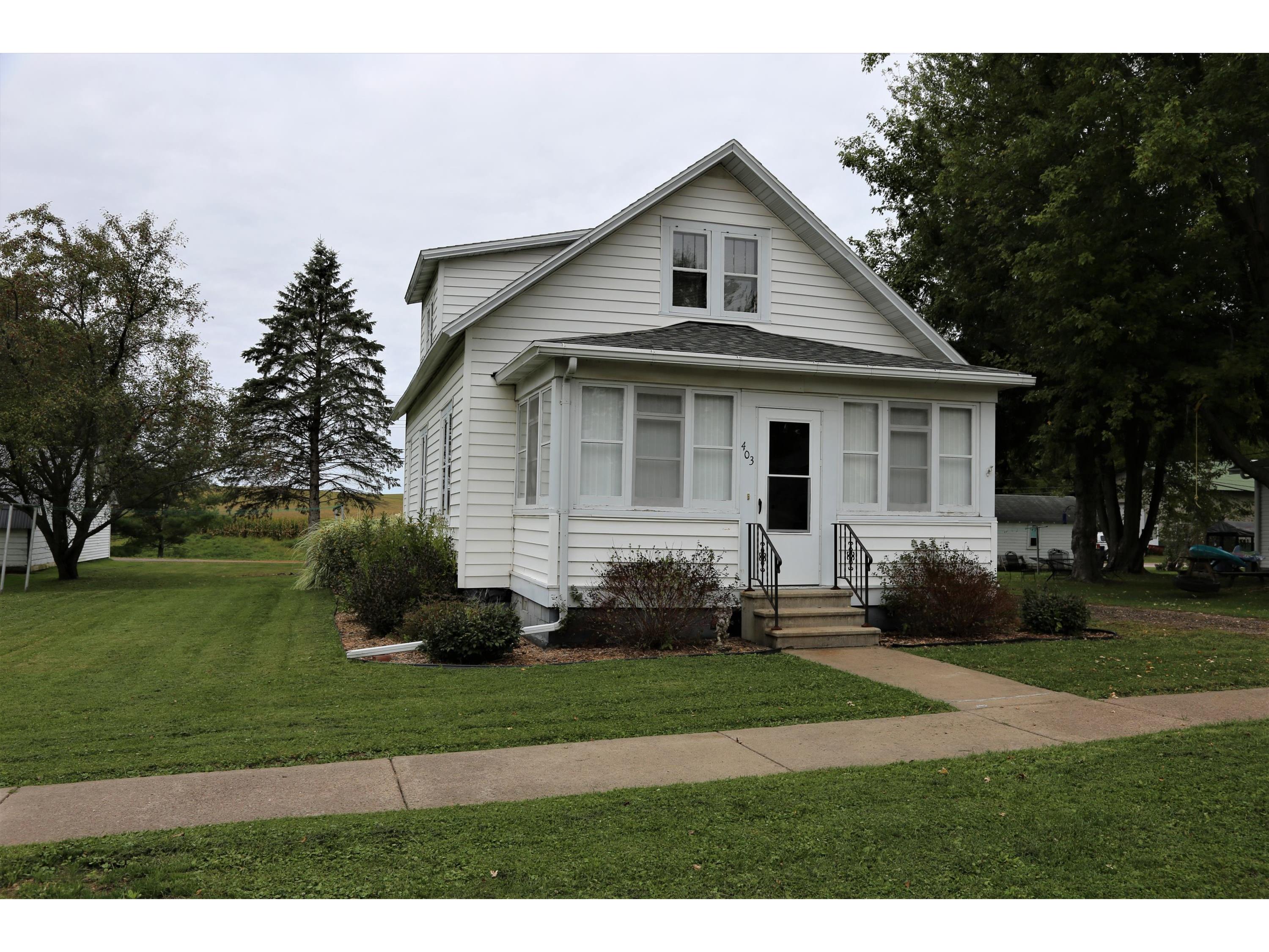 403 2nd St, Melrose, WI 54642 MLS 1709438 Edina Realty