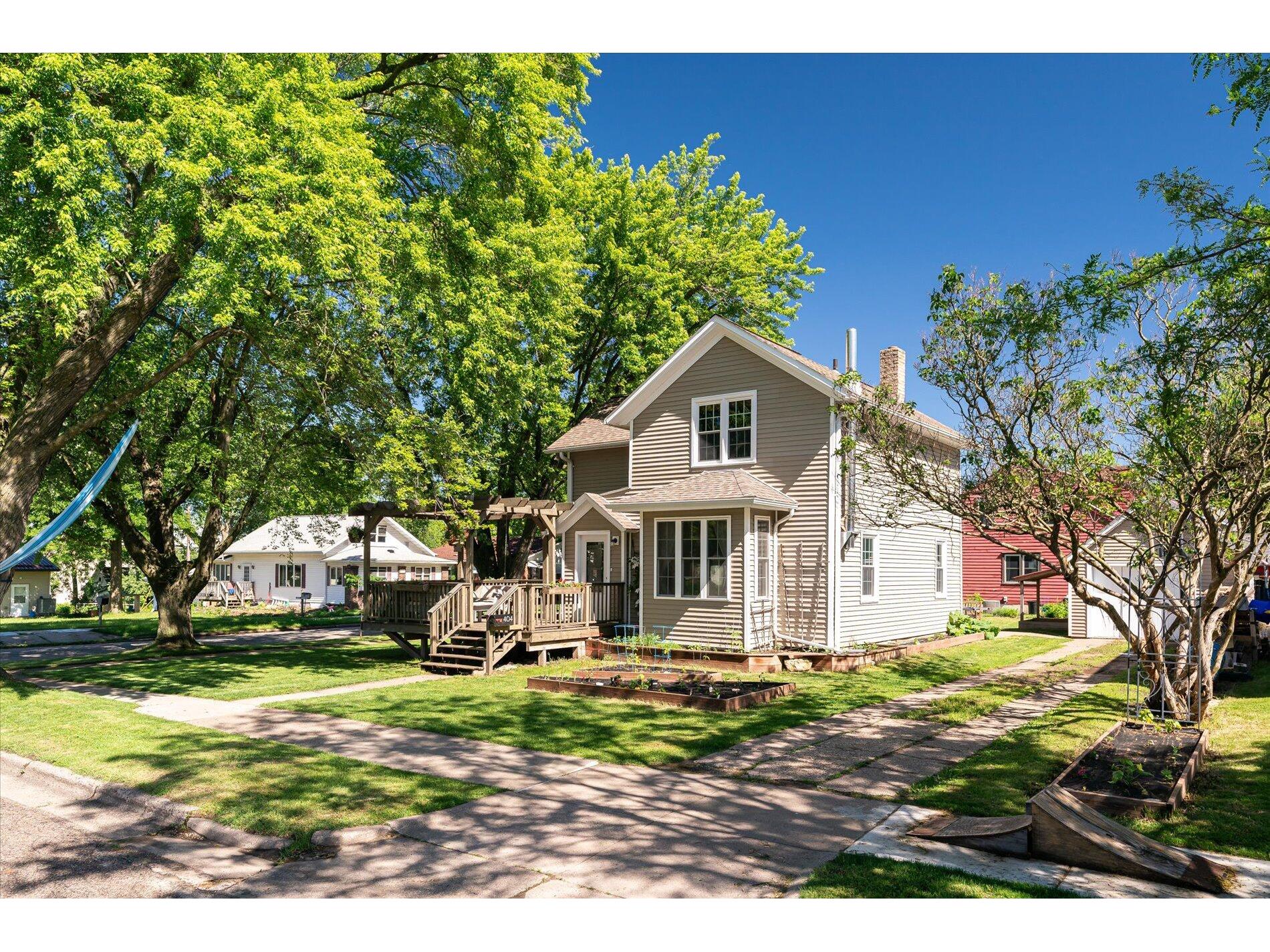 404 E Gillette Viroqua WI 54665 1878764 image1