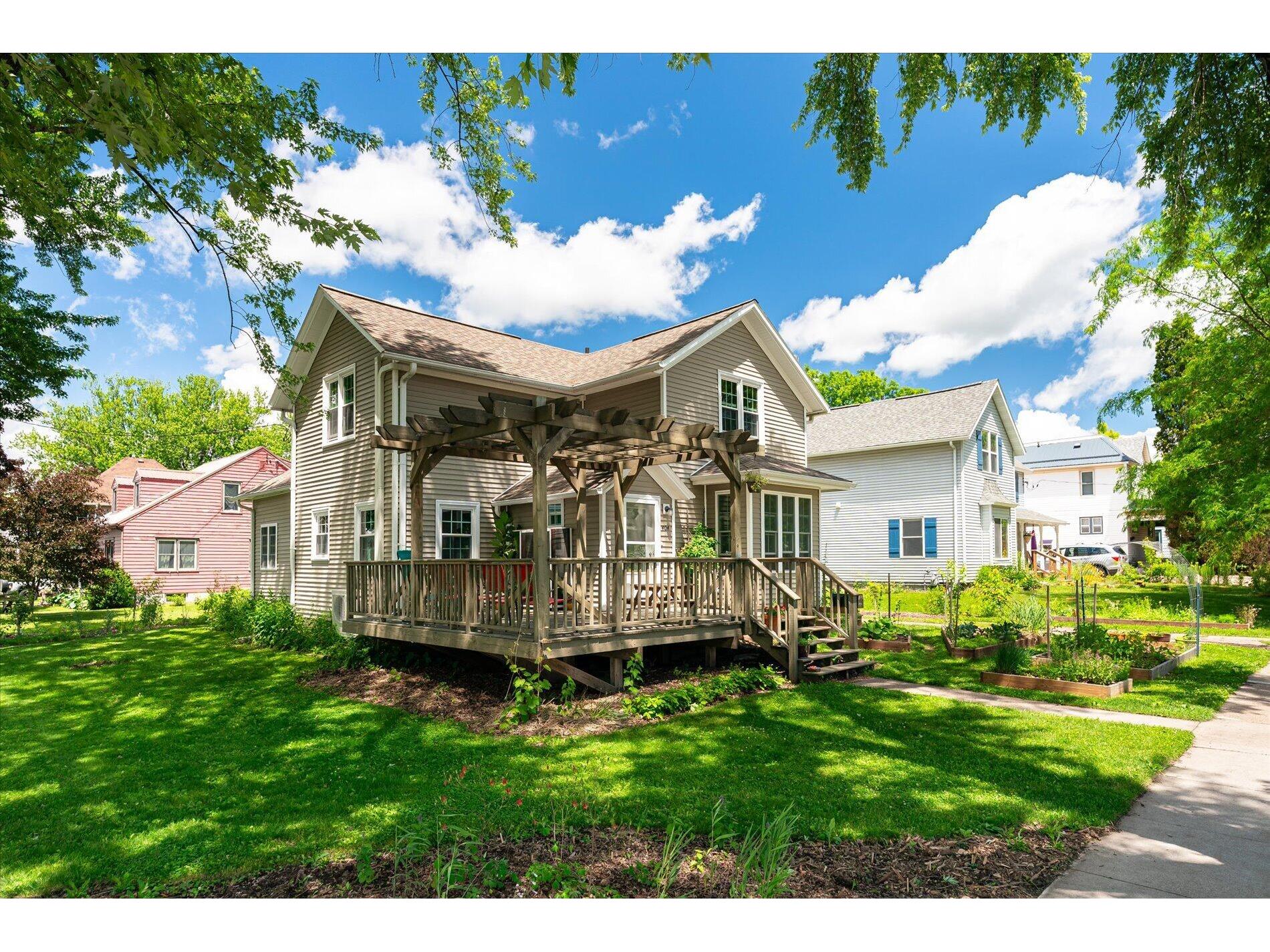 404 E Gillette Viroqua WI 54665 1968899 image2