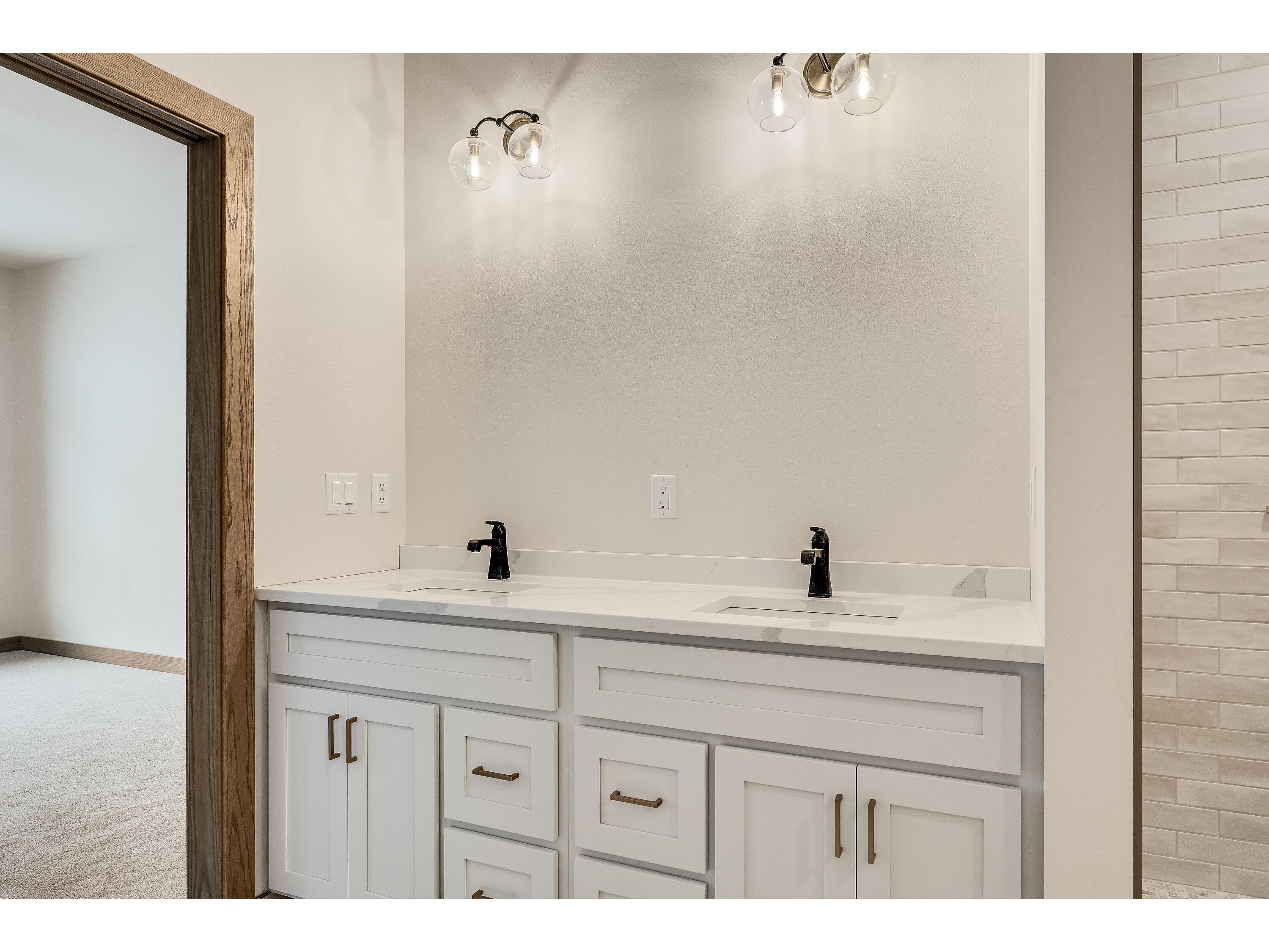 4041 Brooke Elizabeth Onalaska WI 54650 1959367 image15