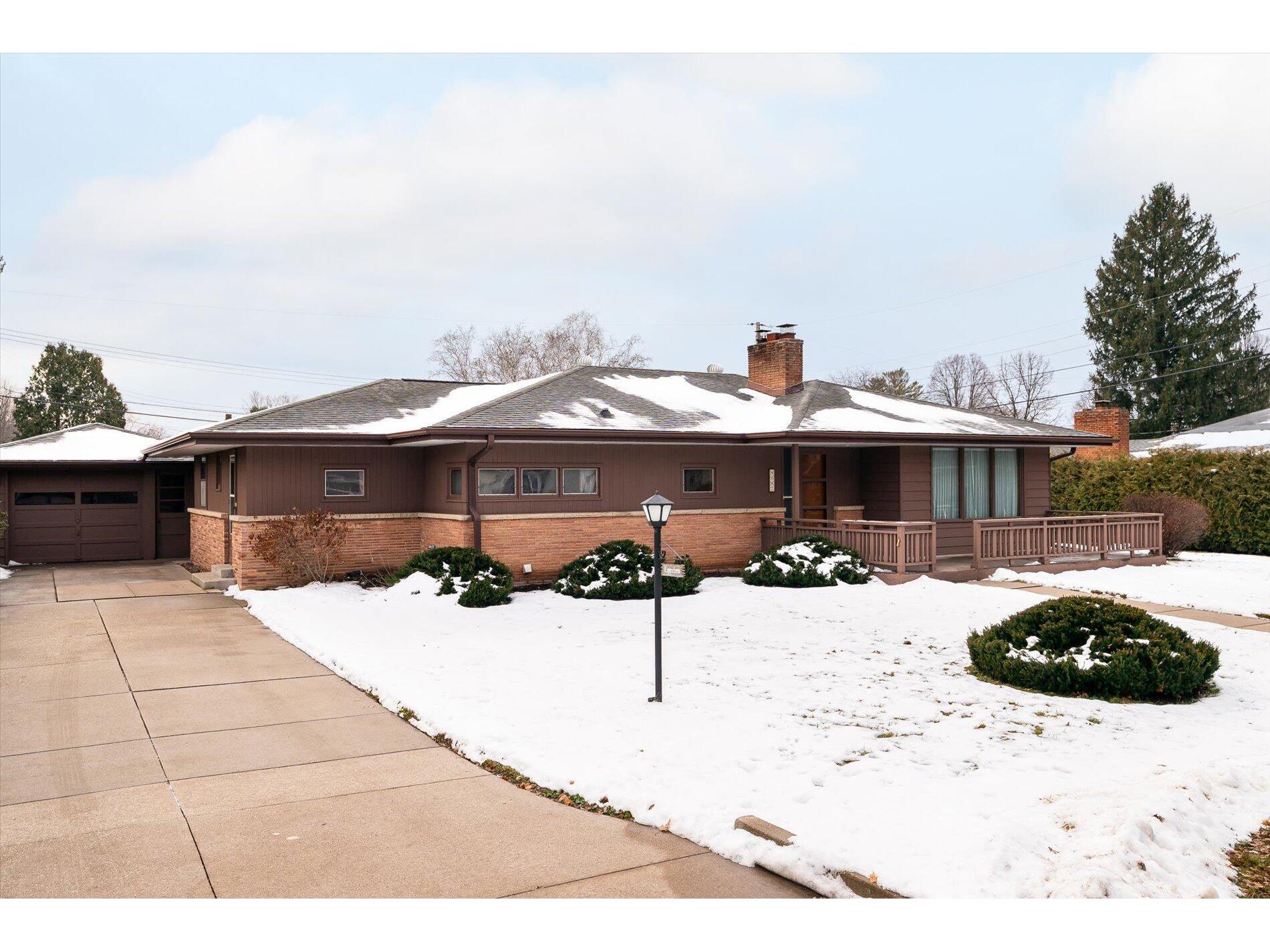 4042 Glenhaven Shelby WI 54601 1948530 image1