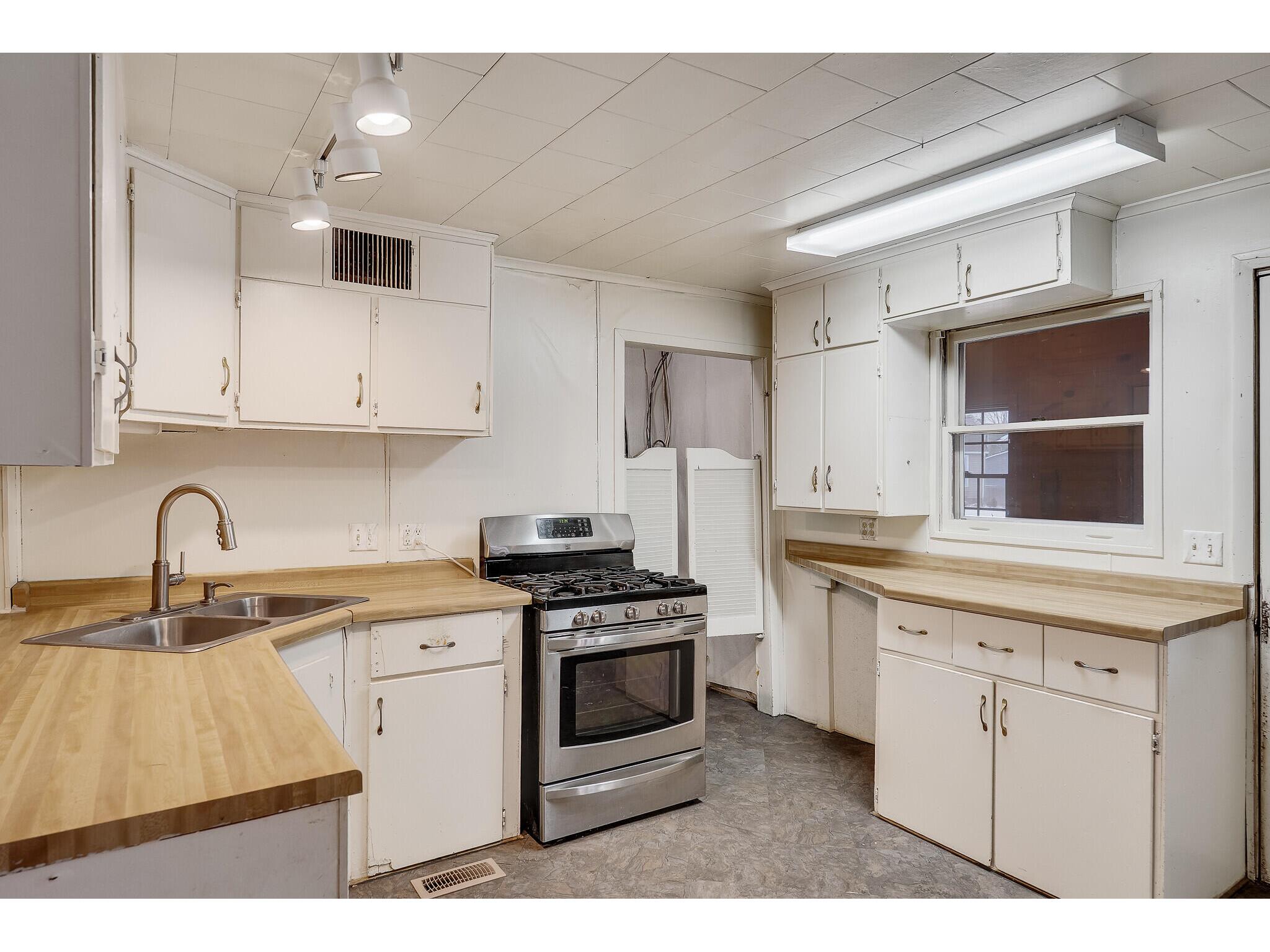 405 West Mauston WI 53948 1951717 image10