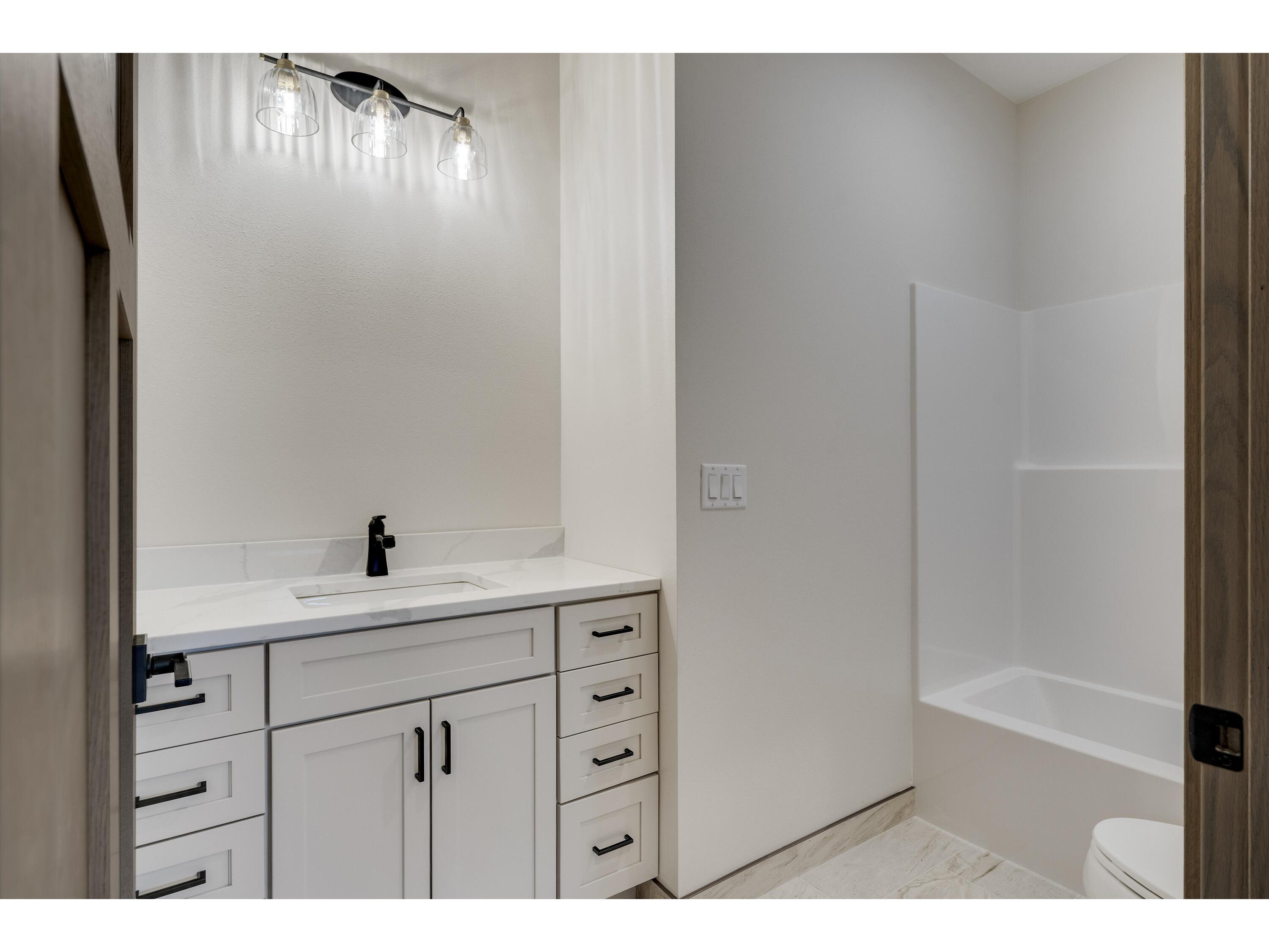 4051 Brooke Elizabeth Onalaska WI 54650 1921825 image9