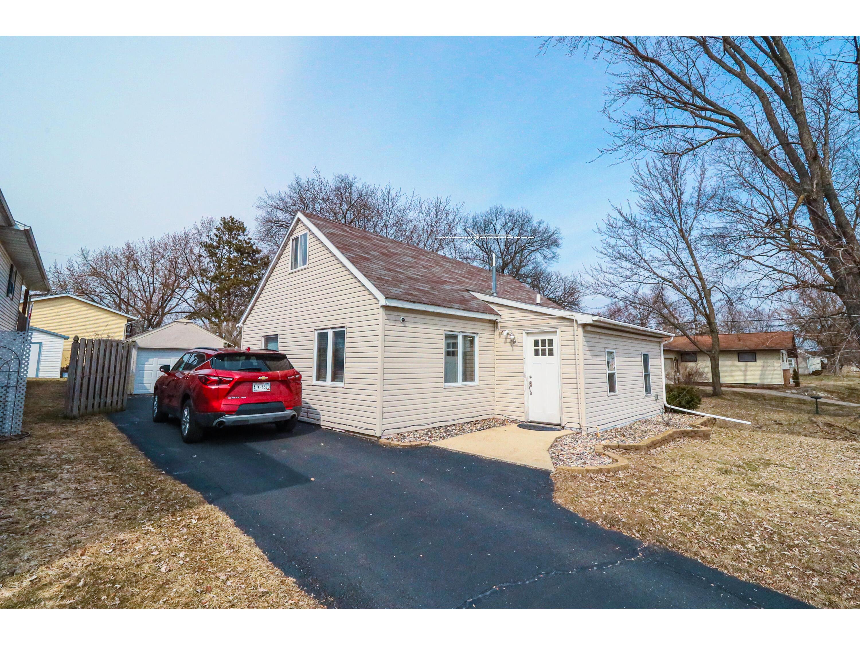 407 11th Onalaska WI 54650 1828909 image1