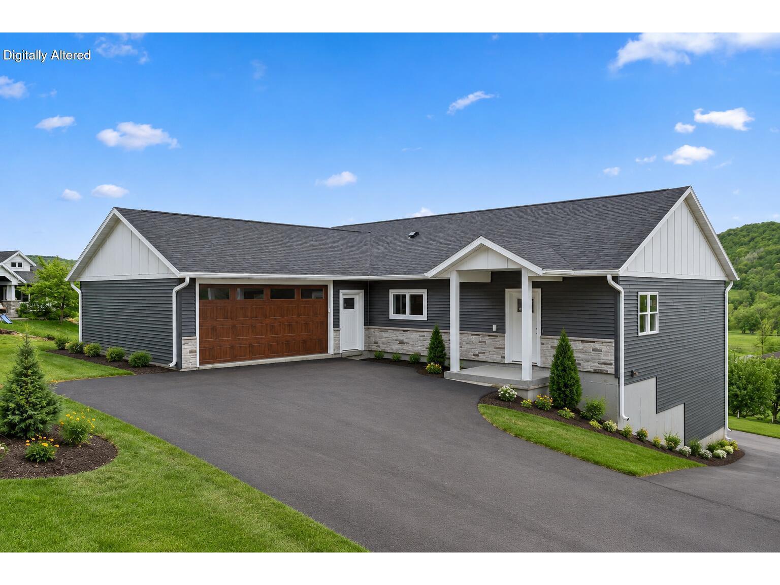 407 Gilbertson Chaseburg WI 54621 1949791 image1