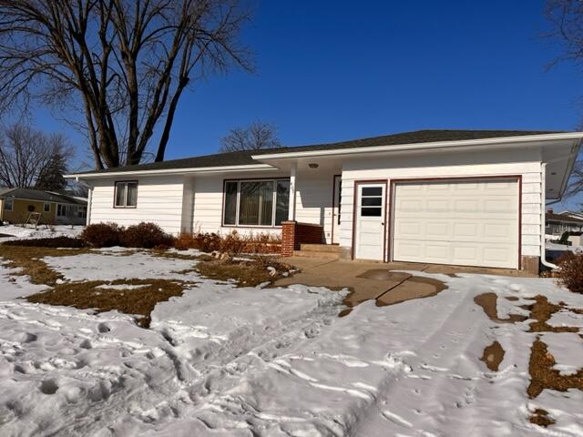 407 Grant Caledonia MN 55921 1822243 image1