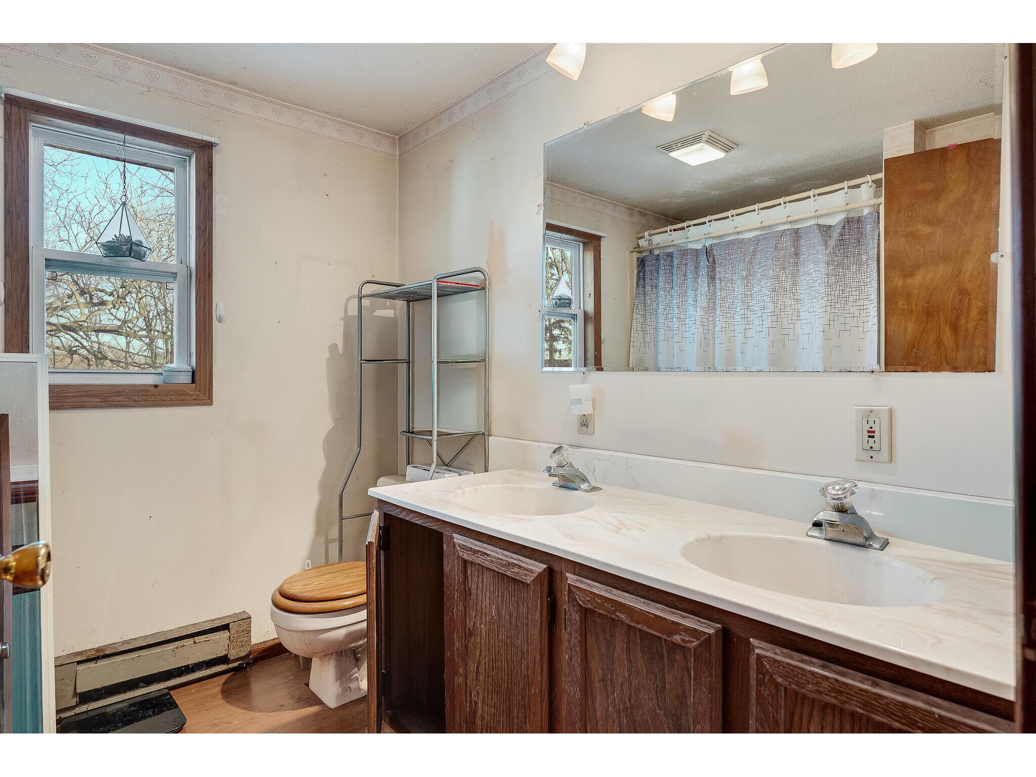 407 Merrill Sparta WI 54656 1952638 image14