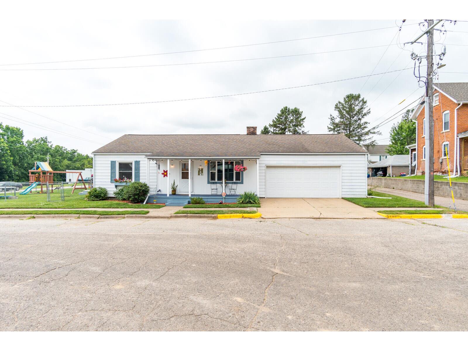 408 14th Bangor WI 54614 1885658 image1